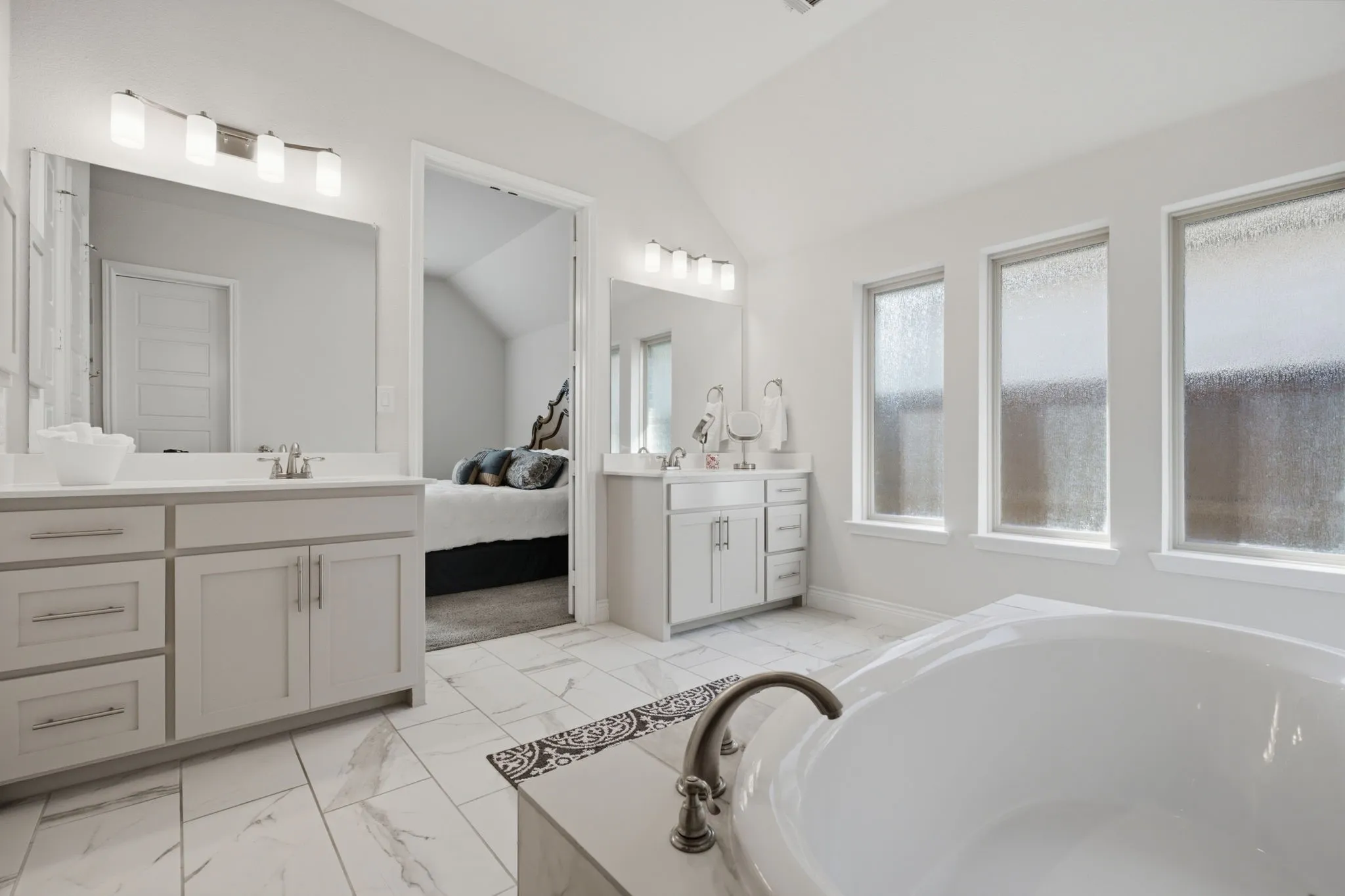 Single Family Residence For Sale in Collin County , 8612 Backwater Bay Cove, Mc Kinney, Texas 75071, 4 Bedroom, 3 Bathroom, 2 Garage spaces, 2,544 Sqft, built in 2018, mls#21320916, Real Estate Agent in Mc Kinney, Homes For Sale in Collin county, Homes For Sale in Mc Kinney, Realtor in Mc Kinney Texas, Real Estate Brokerage Independent Realty Texas, Luminita Cordes Realtor