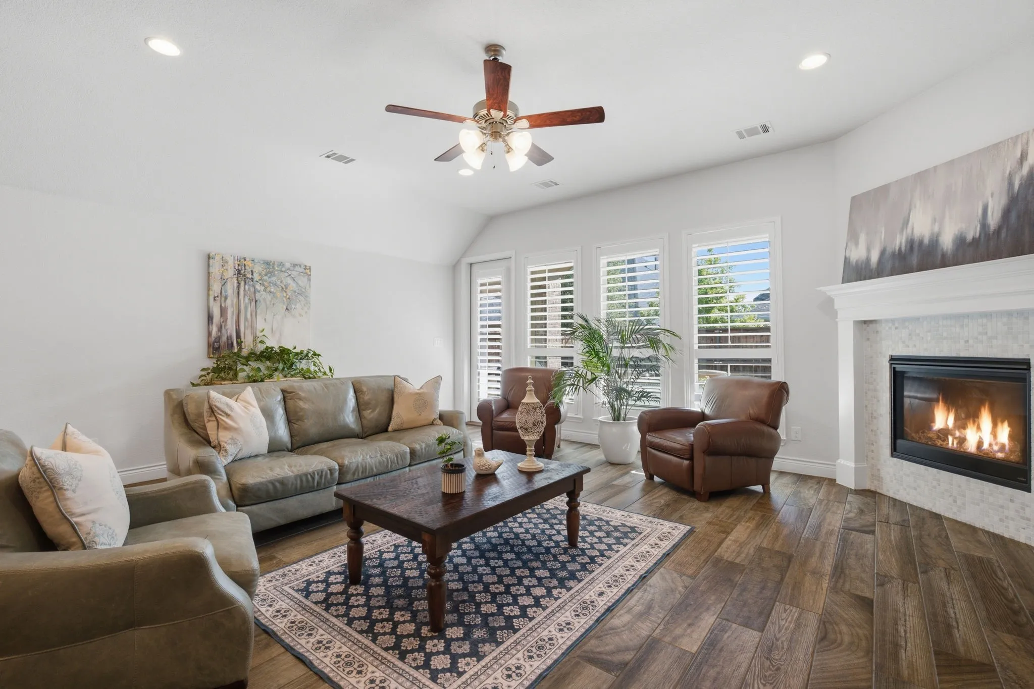 Single Family Residence For Sale in Collin County , 8612 Backwater Bay Cove, Mc Kinney, Texas 75071, 4 Bedroom, 3 Bathroom, 2 Garage spaces, 2,544 Sqft, built in 2018, mls#21320916, Real Estate Agent in Mc Kinney, Homes For Sale in Collin county, Homes For Sale in Mc Kinney, Realtor in Mc Kinney Texas, Real Estate Brokerage Independent Realty Texas, Luminita Cordes Realtor