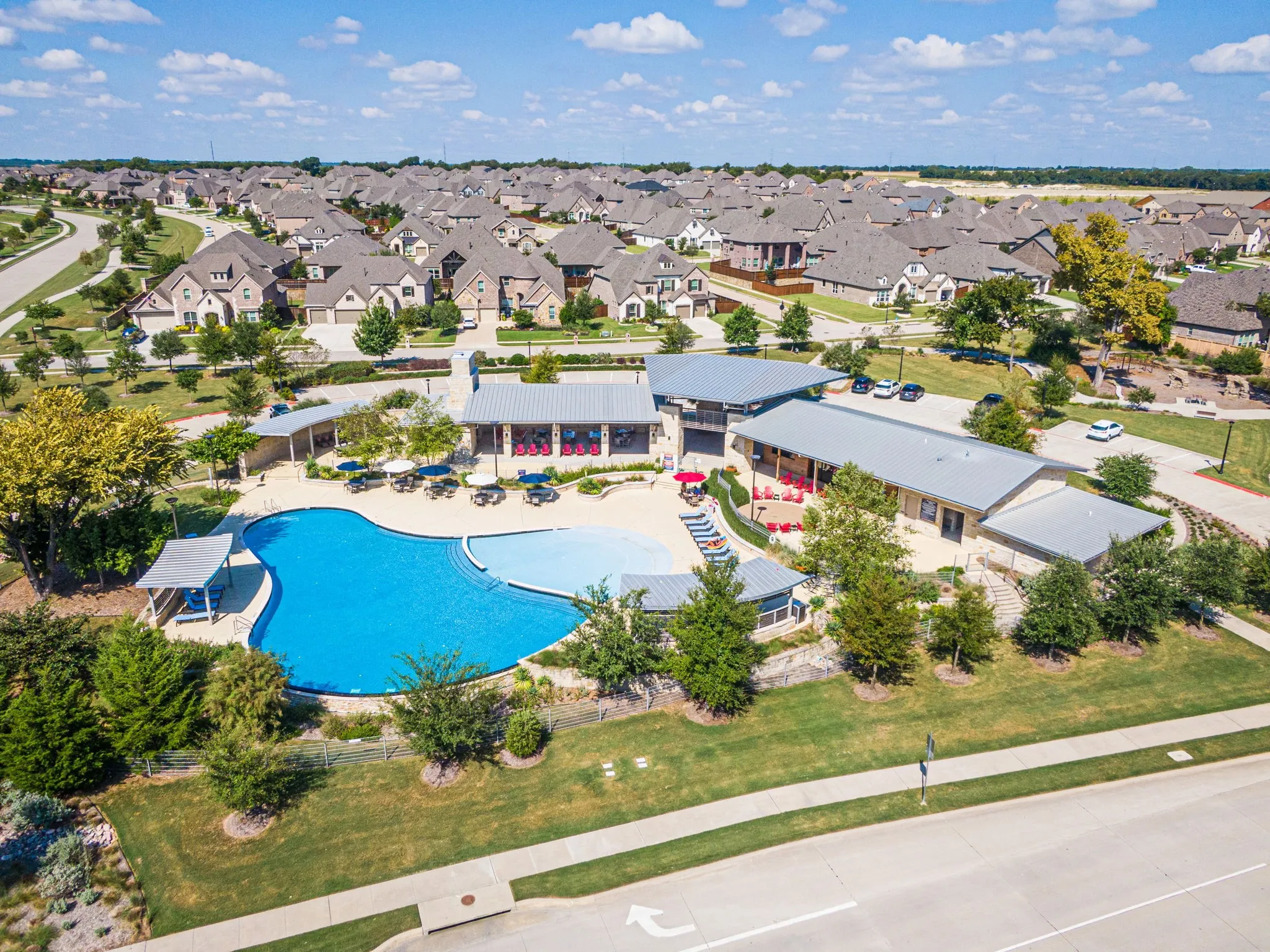 Single Family Residence For Sale in Collin County , 8612 Backwater Bay Cove, Mc Kinney, Texas 75071, 4 Bedroom, 3 Bathroom, 2 Garage spaces, 2,544 Sqft, built in 2018, mls#21320916, Real Estate Agent in Mc Kinney, Homes For Sale in Collin county, Homes For Sale in Mc Kinney, Realtor in Mc Kinney Texas, Real Estate Brokerage Independent Realty Texas, Luminita Cordes Realtor
