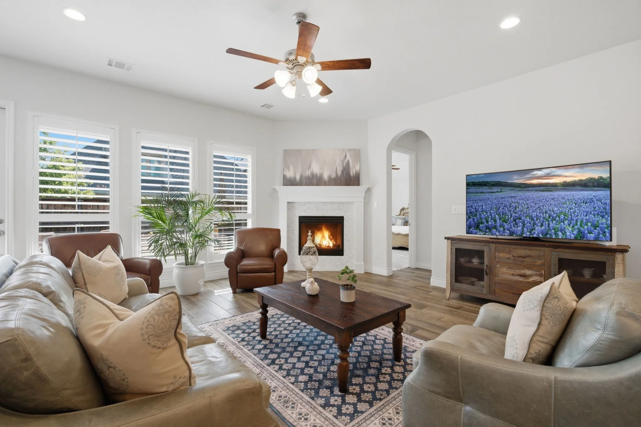 Single Family Residence For Sale in Collin County , 8612 Backwater Bay Cove, Mc Kinney, Texas 75071, 4 Bedroom, 3 Bathroom, 2 Garage spaces, 2,544 Sqft, built in 2018, mls#21320916, Real Estate Agent in Mc Kinney, Homes For Sale in Collin county, Homes For Sale in Mc Kinney, Realtor in Mc Kinney Texas, Real Estate Brokerage Independent Realty Texas, Luminita Cordes Realtor