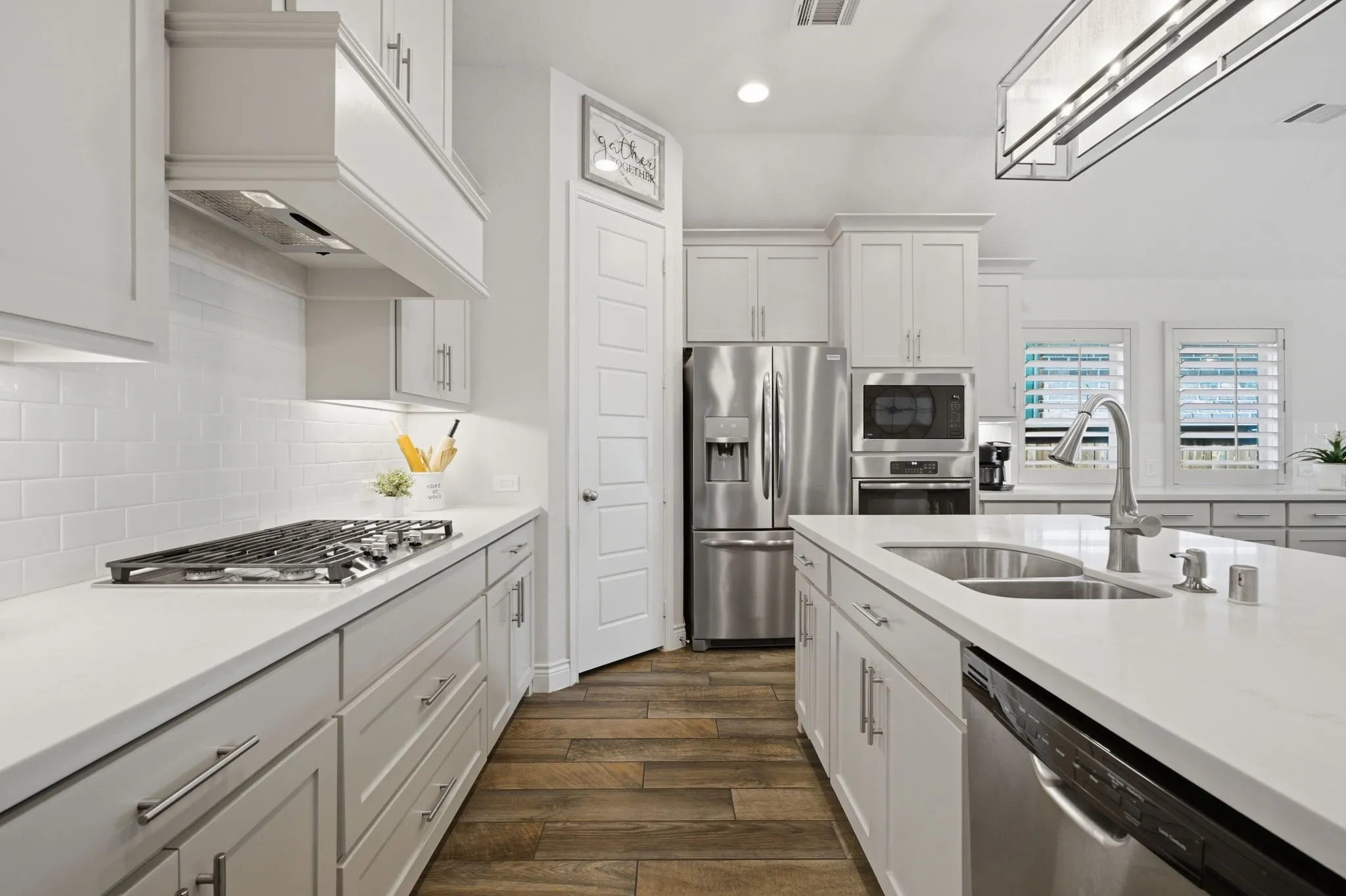 Single Family Residence For Sale in Collin County , 8612 Backwater Bay Cove, Mc Kinney, Texas 75071, 4 Bedroom, 3 Bathroom, 2 Garage spaces, 2,544 Sqft, built in 2018, mls#21320916, Real Estate Agent in Mc Kinney, Homes For Sale in Collin county, Homes For Sale in Mc Kinney, Realtor in Mc Kinney Texas, Real Estate Brokerage Independent Realty Texas, Luminita Cordes Realtor