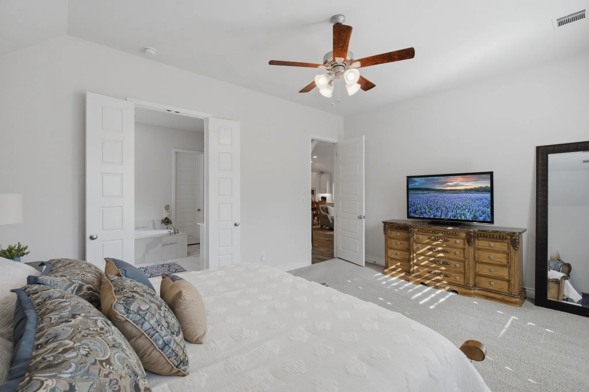 Single Family Residence For Sale in Collin County , 8612 Backwater Bay Cove, Mc Kinney, Texas 75071, 4 Bedroom, 3 Bathroom, 2 Garage spaces, 2,544 Sqft, built in 2018, mls#21320916, Real Estate Agent in Mc Kinney, Homes For Sale in Collin county, Homes For Sale in Mc Kinney, Realtor in Mc Kinney Texas, Real Estate Brokerage Independent Realty Texas, Luminita Cordes Realtor