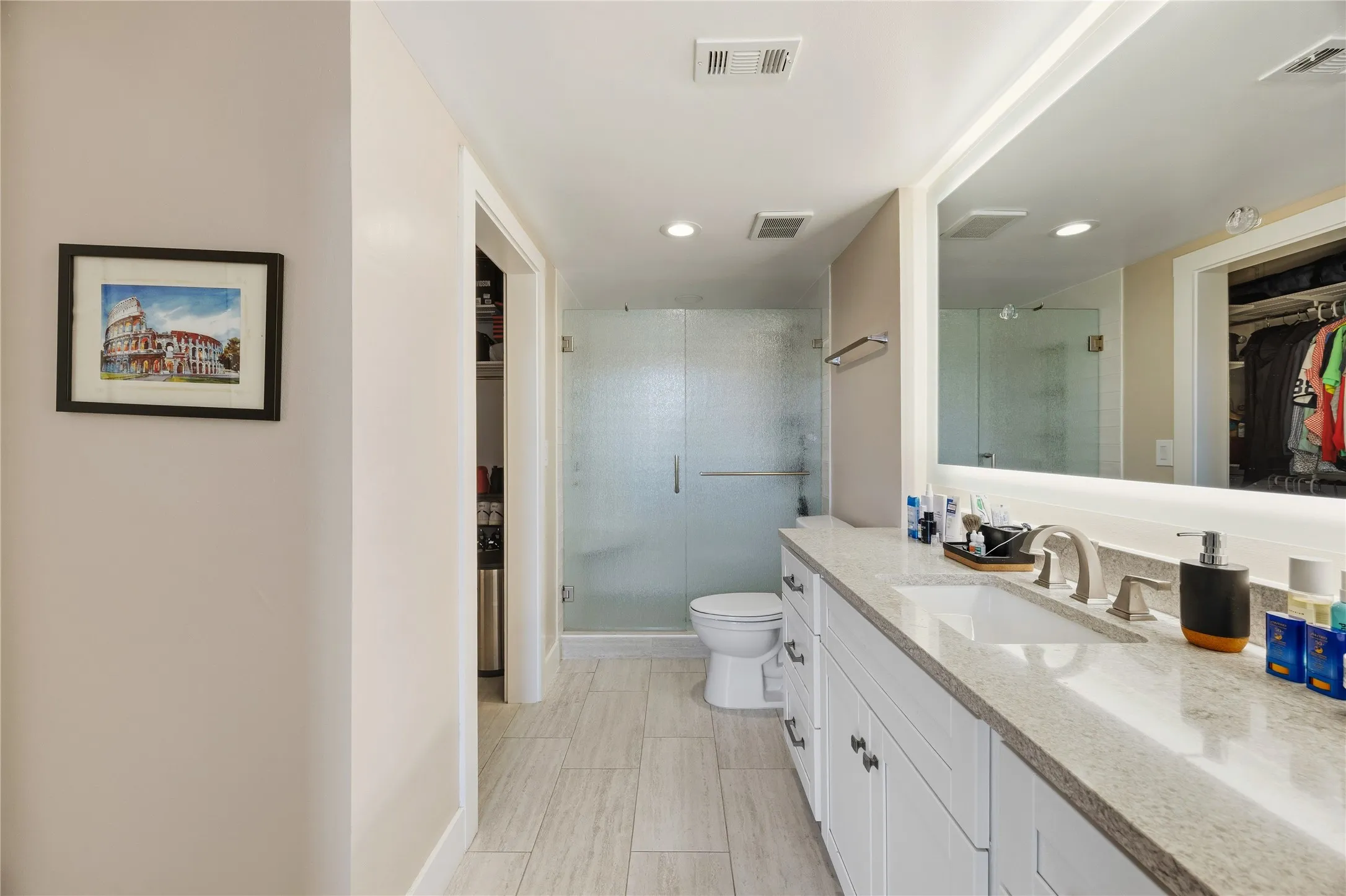 Condominium For Sale in Dallas County , 2502 Live Oak Street 235, Dallas, Texas 75204, 2 Bedroom, 2 Bathroom, 2 Garage spaces, 1,398 Sqft, built in 1998, mls#21320989, Real Estate Agent in Dallas, Homes For Sale in Dallas county, Homes For Sale in Dallas, Realtor in Dallas Texas, Real Estate Brokerage Independent Realty Texas, Luminita Cordes Realtor