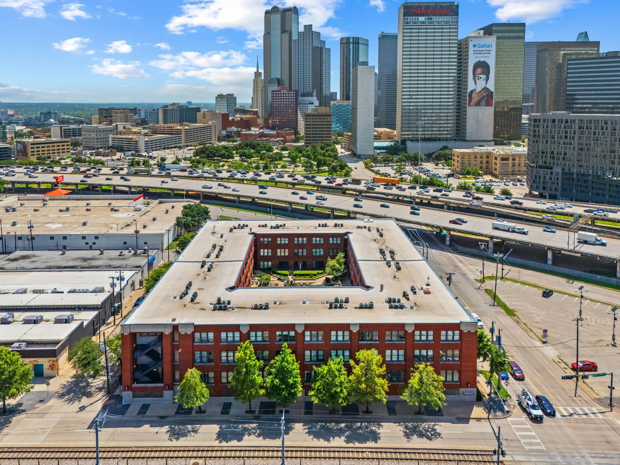 Condominium For Sale in Dallas County , 2502 Live Oak Street 235, Dallas, Texas 75204, 2 Bedroom, 2 Bathroom, 2 Garage spaces, 1,398 Sqft, built in 1998, mls#21320989, Real Estate Agent in Dallas, Homes For Sale in Dallas county, Homes For Sale in Dallas, Realtor in Dallas Texas, Real Estate Brokerage Independent Realty Texas, Luminita Cordes Realtor