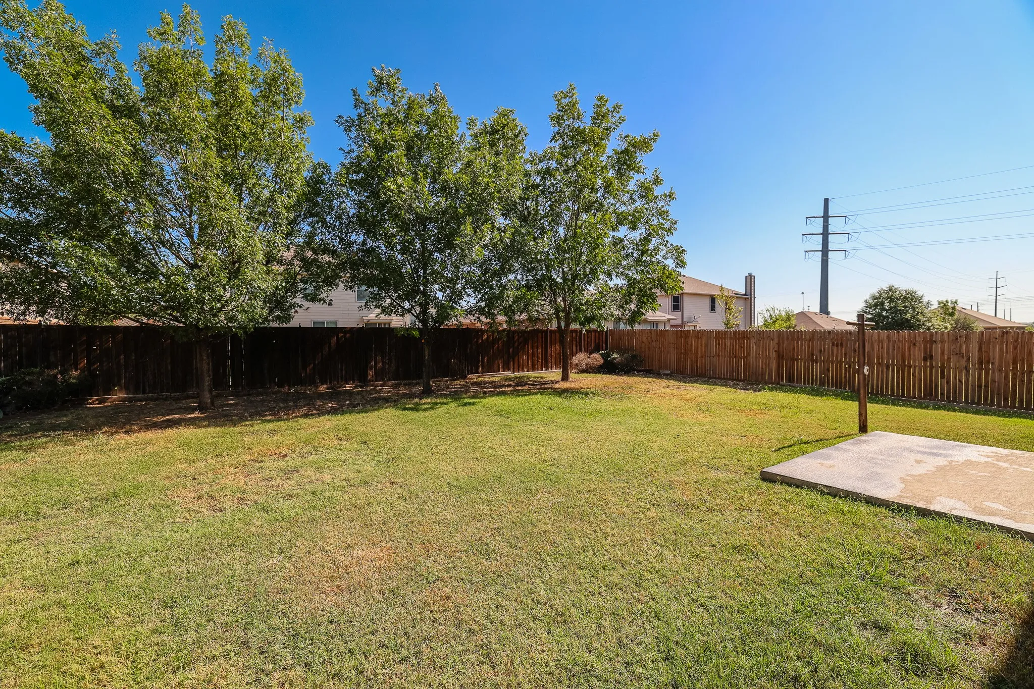 Single Family Residence For Rent in Denton County , 1645 Dream Catcher Way, Krum, Texas 76249, 3 Bedrooms, 2 Bathrooms, 2 Garage spaces, 2,024 Sqft, built in 2009, Price $2,100, mls#21320967, Real Estate Agent in Krum, Homes For Rent in Denton county, Homes For Rent in Krum, Realtor in Krum Texas, Real Estate Brokerage Independent Realty Texas, Luminita Cordes Realtor