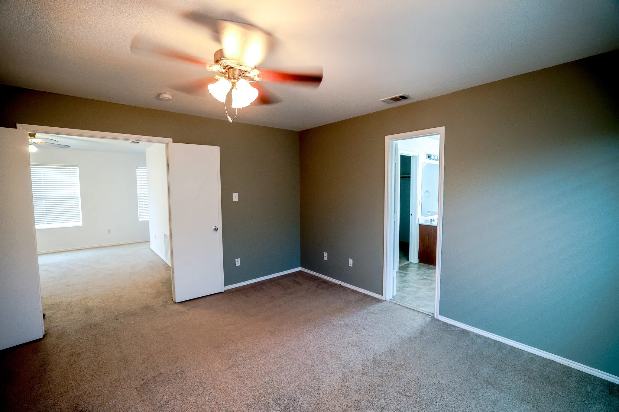 Single Family Residence For Rent in Denton County , 1645 Dream Catcher Way, Krum, Texas 76249, 3 Bedrooms, 2 Bathrooms, 2 Garage spaces, 2,024 Sqft, built in 2009, Price $2,100, mls#21320967, Real Estate Agent in Krum, Homes For Rent in Denton county, Homes For Rent in Krum, Realtor in Krum Texas, Real Estate Brokerage Independent Realty Texas, Luminita Cordes Realtor