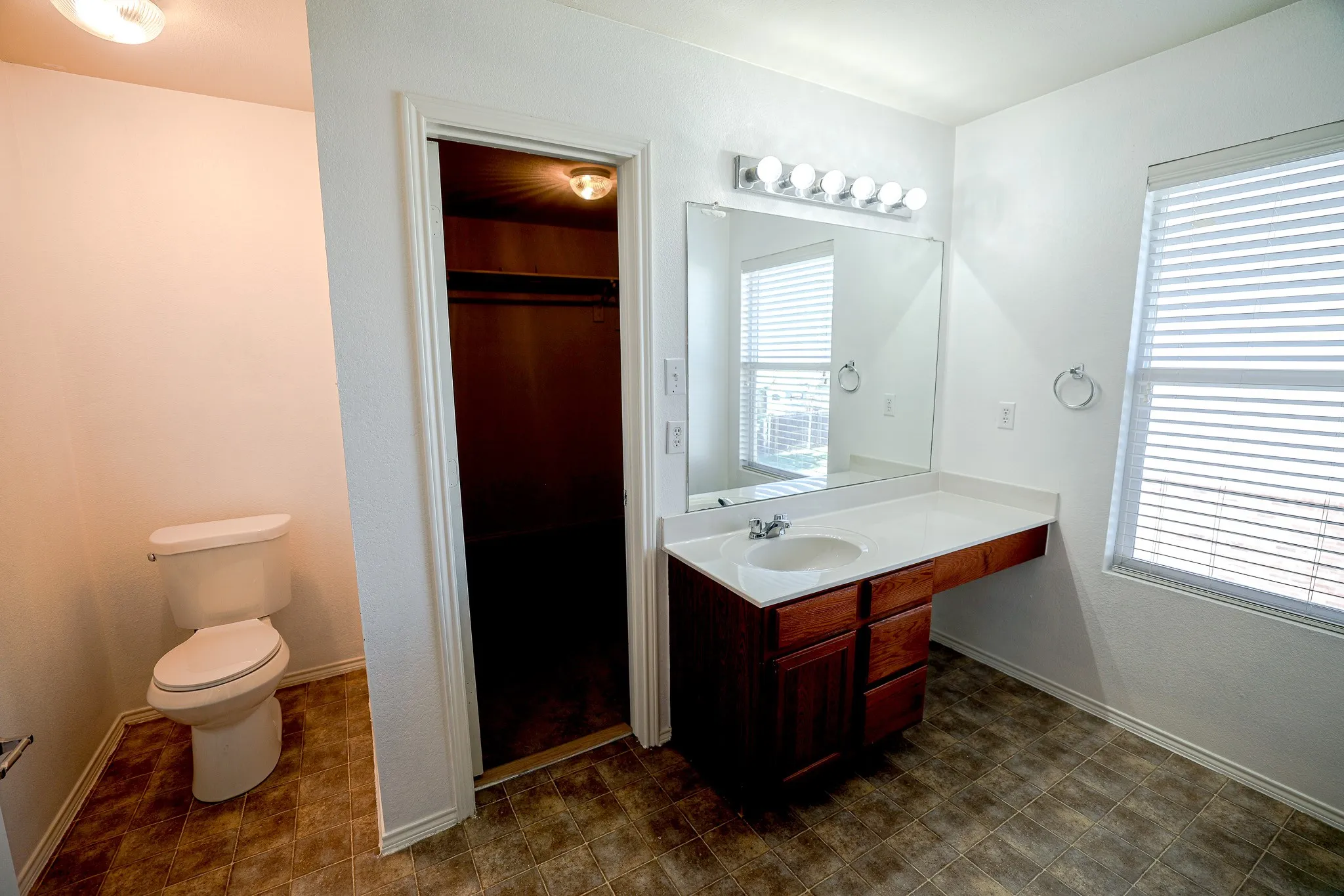 Single Family Residence For Rent in Denton County , 1645 Dream Catcher Way, Krum, Texas 76249, 3 Bedrooms, 2 Bathrooms, 2 Garage spaces, 2,024 Sqft, built in 2009, Price $2,100, mls#21320967, Real Estate Agent in Krum, Homes For Rent in Denton county, Homes For Rent in Krum, Realtor in Krum Texas, Real Estate Brokerage Independent Realty Texas, Luminita Cordes Realtor