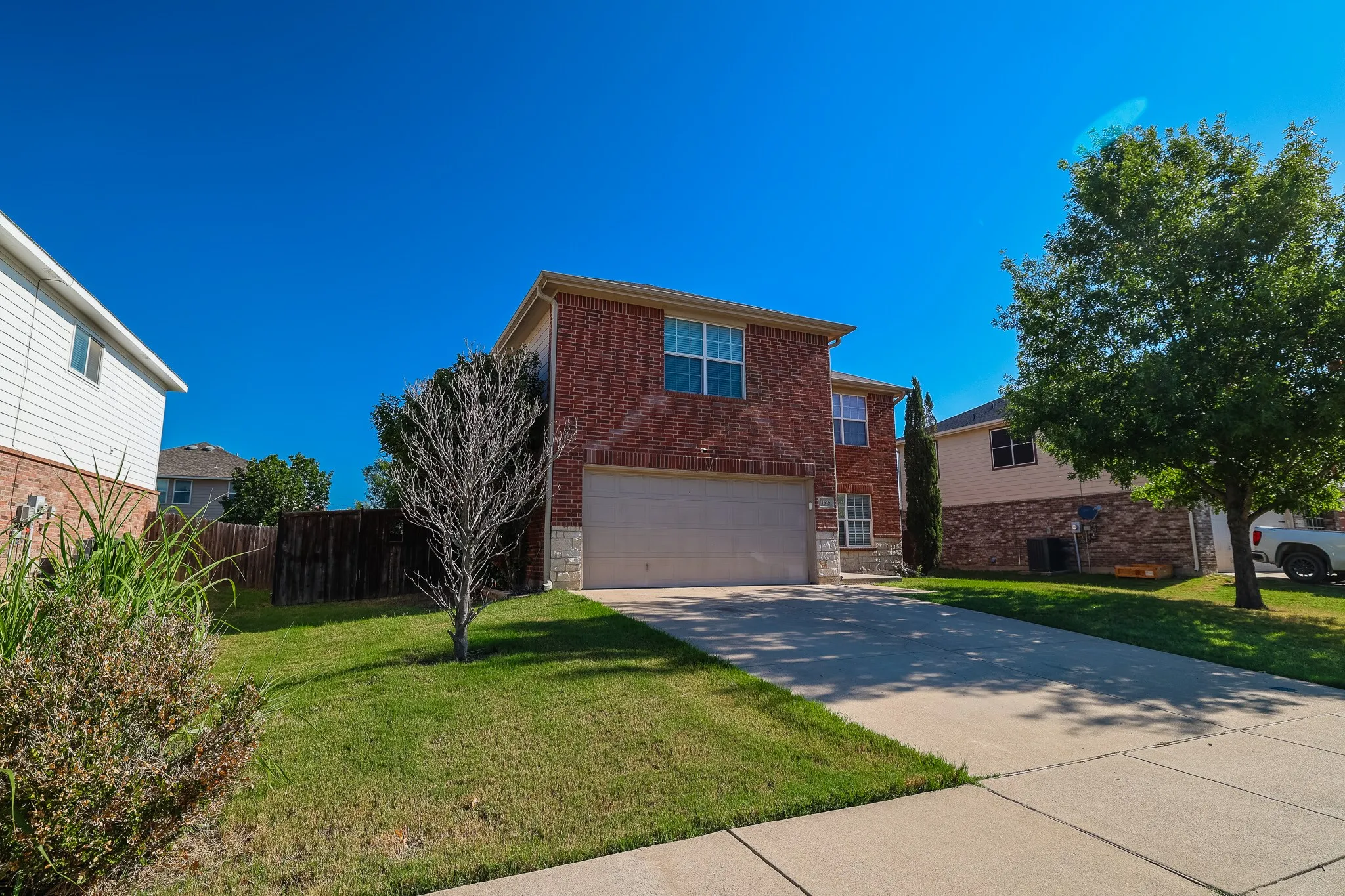 Single Family Residence For Rent in Denton County , 1645 Dream Catcher Way, Krum, Texas 76249, 3 Bedrooms, 2 Bathrooms, 2 Garage spaces, 2,024 Sqft, built in 2009, Price $2,100, mls#21320967, Real Estate Agent in Krum, Homes For Rent in Denton county, Homes For Rent in Krum, Realtor in Krum Texas, Real Estate Brokerage Independent Realty Texas, Luminita Cordes Realtor