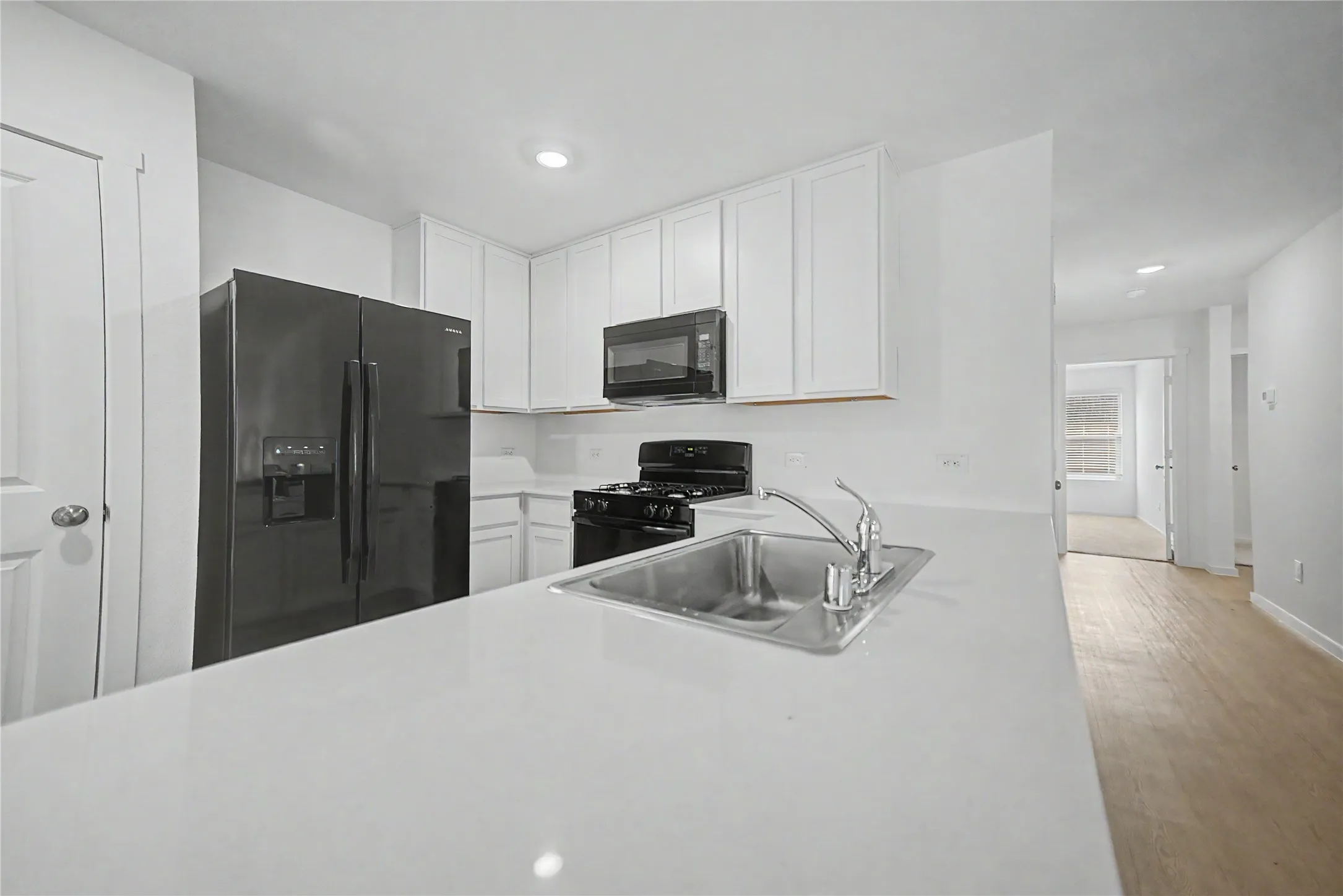 Single Family Residence For Rent in Denton County , 237 Ashbrook Street, Little Elm, Texas 75068, 3 Bedroom, 2 Bathroom, 2 Garage spaces, 1,504 Sqft, built in 2024, mls#21320998, Real Estate Agent in Little Elm, Homes For Rent in Denton county, Homes For Rent in Little Elm, Realtor in Little Elm Texas, Real Estate Brokerage Independent Realty Texas, Luminita Cordes Realtor