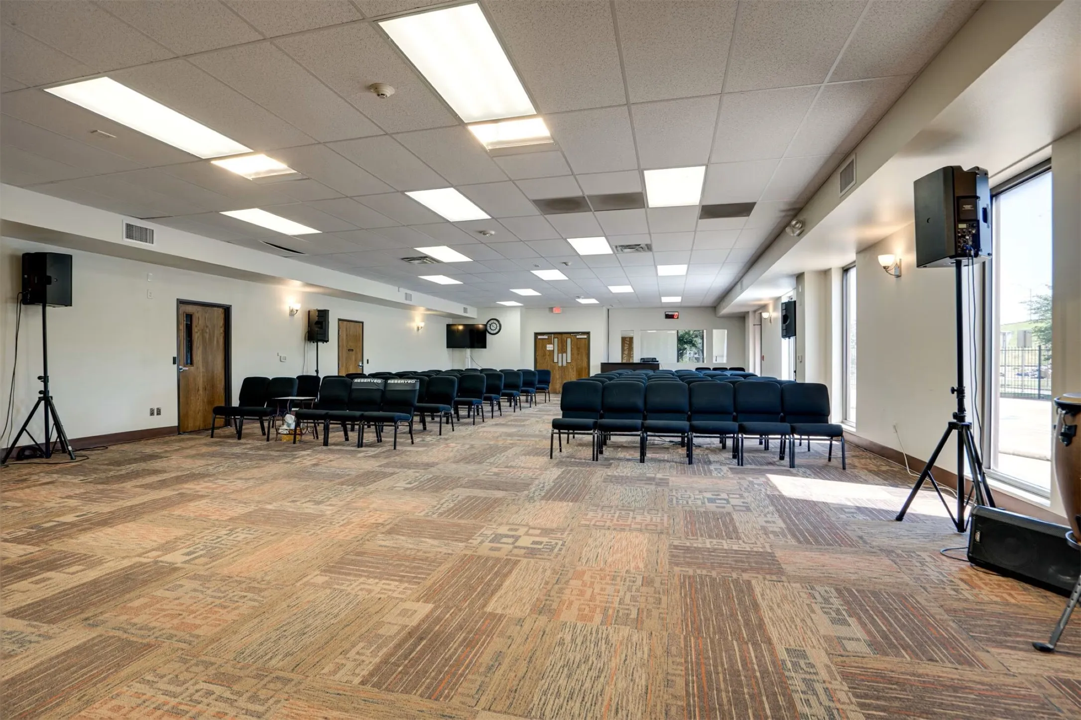 Office For Sale in Dallas County , 8855 N Stemmons Freeway, Dallas, Texas 75247, 0, 0, Garage spaces, 0 Sqft, built in 1970, Price $2,300,000, mls#21320790, Real Estate Agent in Dallas, Homes For Sale in Dallas county, Homes For Sale in Dallas, Realtor in Dallas Texas, Real Estate Brokerage Independent Realty Texas, Luminita Cordes Realtor