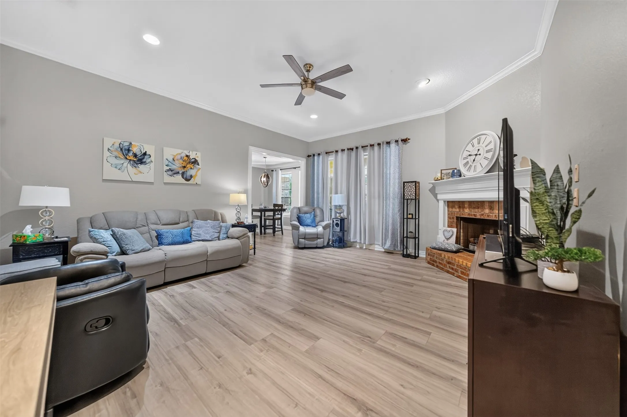 Single Family Residence For Sale in Smith County , 14317 Cedarwood Circle, Tyler, Texas 75703, 4 Bedroom, 3 Bathroom, 2 Garage spaces, 2,590 Sqft, built in 2009, mls#21320970, Real Estate Agent in Tyler, Homes For Sale in Smith county, Homes For Sale in Tyler, Realtor in Tyler Texas, Real Estate Brokerage Independent Realty Texas, Luminita Cordes Realtor