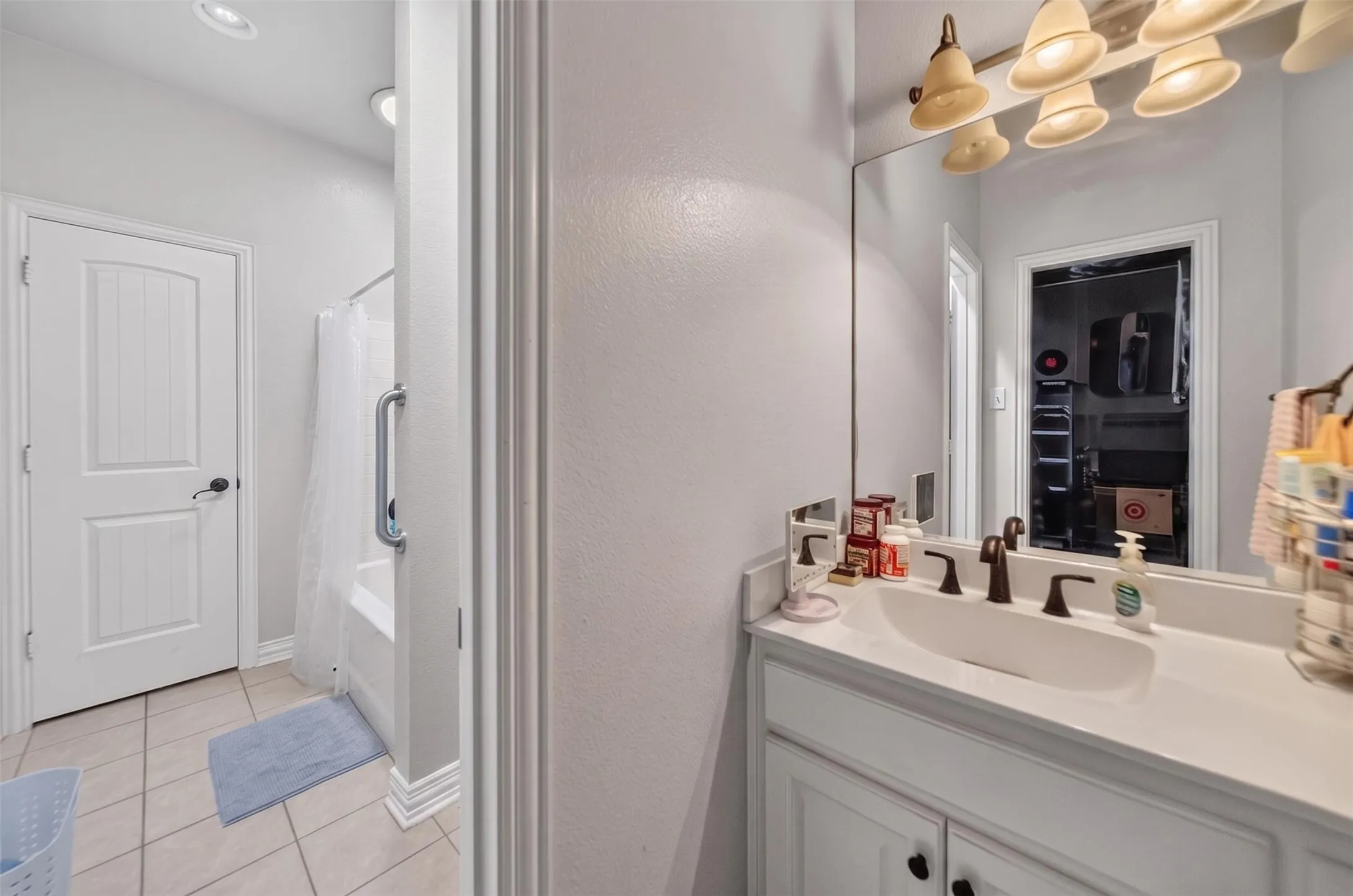Single Family Residence For Sale in Smith County , 14317 Cedarwood Circle, Tyler, Texas 75703, 4 Bedroom, 3 Bathroom, 2 Garage spaces, 2,590 Sqft, built in 2009, mls#21320970, Real Estate Agent in Tyler, Homes For Sale in Smith county, Homes For Sale in Tyler, Realtor in Tyler Texas, Real Estate Brokerage Independent Realty Texas, Luminita Cordes Realtor