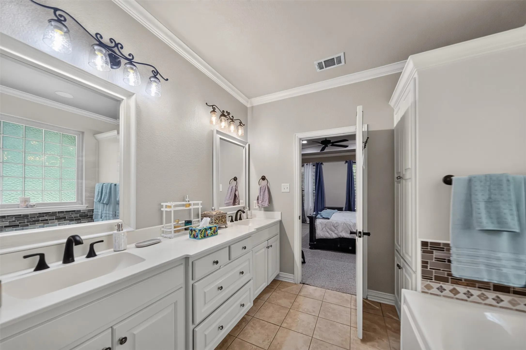 Single Family Residence For Sale in Smith County , 14317 Cedarwood Circle, Tyler, Texas 75703, 4 Bedroom, 3 Bathroom, 2 Garage spaces, 2,590 Sqft, built in 2009, mls#21320970, Real Estate Agent in Tyler, Homes For Sale in Smith county, Homes For Sale in Tyler, Realtor in Tyler Texas, Real Estate Brokerage Independent Realty Texas, Luminita Cordes Realtor