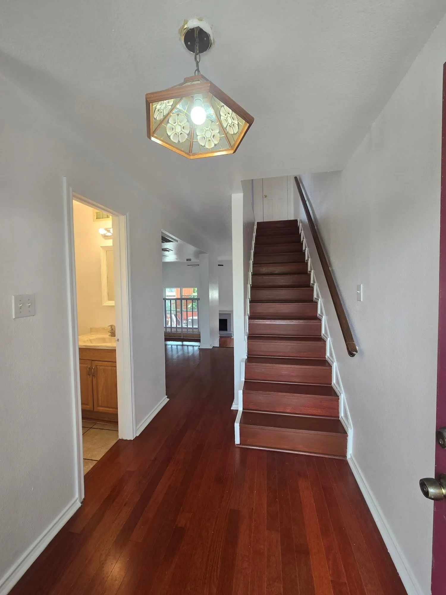 Condominium For Sale in Dallas County , 7175 Fair Oaks Avenue 53, Dallas, Texas 75231, 2 Bedroom, 3 Bathroom, Garage spaces, 1,347 Sqft, built in 1974, mls#21314852, Real Estate Agent in Dallas, Homes For Sale in Dallas county, Homes For Sale in Dallas, Realtor in Dallas Texas, Real Estate Brokerage Independent Realty Texas, Luminita Cordes Realtor