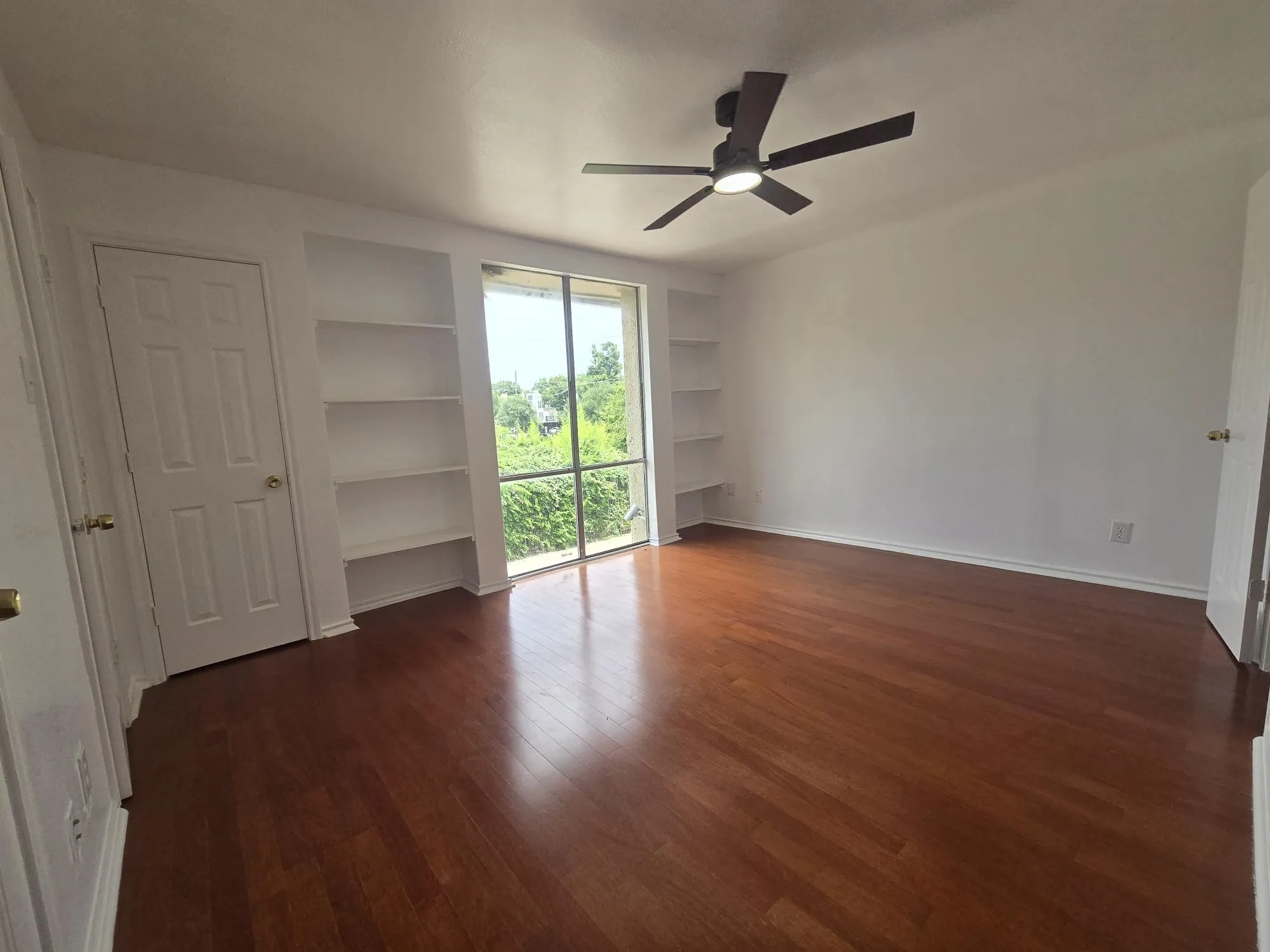 Condominium For Sale in Dallas County , 7175 Fair Oaks Avenue 53, Dallas, Texas 75231, 2 Bedroom, 3 Bathroom, Garage spaces, 1,347 Sqft, built in 1974, mls#21314852, Real Estate Agent in Dallas, Homes For Sale in Dallas county, Homes For Sale in Dallas, Realtor in Dallas Texas, Real Estate Brokerage Independent Realty Texas, Luminita Cordes Realtor