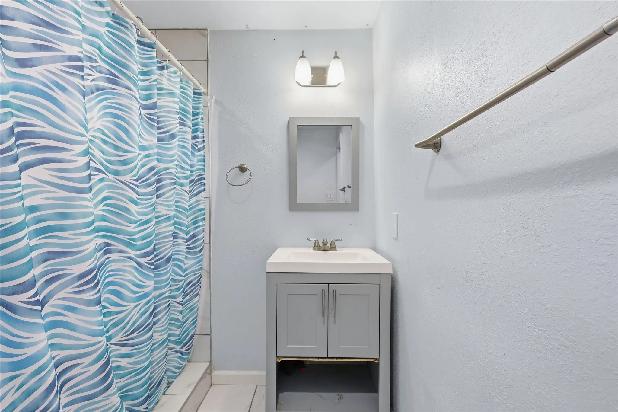 Single Family Residence For Sale in Dallas County , 2715 Cary Drive, Mesquite, Texas 75150, 4 Bedroom, 3 Bathroom, Garage spaces, 1,442 Sqft, built in 1959, mls#21320366, Real Estate Agent in Mesquite, Homes For Sale in Dallas county, Homes For Sale in Mesquite, Realtor in Mesquite Texas, Real Estate Brokerage Independent Realty Texas, Luminita Cordes Realtor