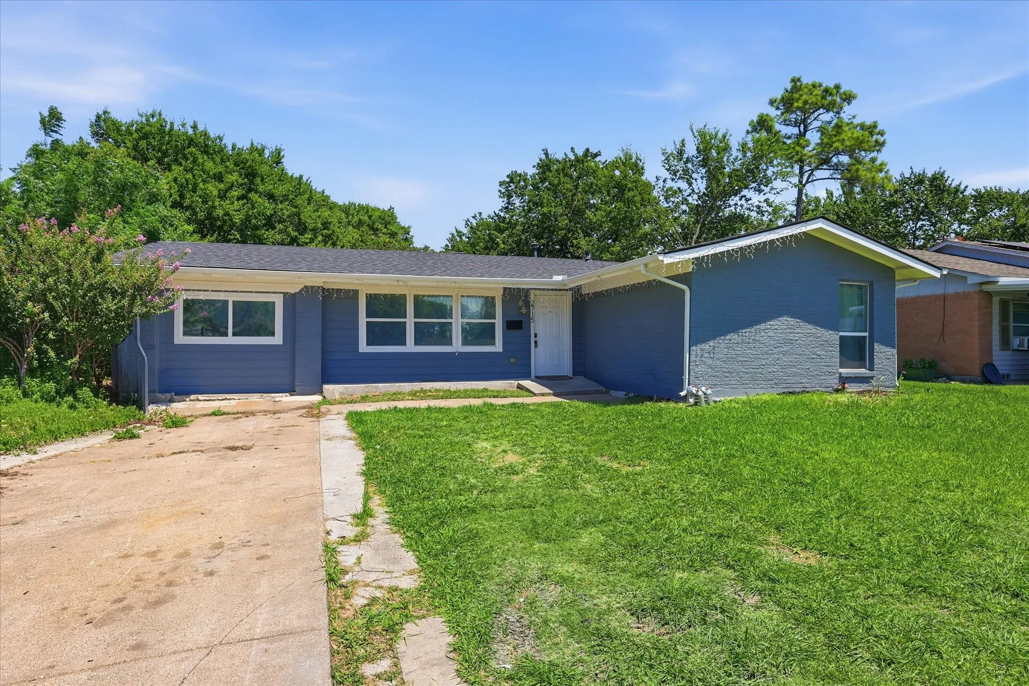 Single Family Residence For Sale in Dallas County , 2715 Cary Drive, Mesquite, Texas 75150, 4 Bedroom, 3 Bathroom, Garage spaces, 1,442 Sqft, built in 1959, mls#21320366, Real Estate Agent in Mesquite, Homes For Sale in Dallas county, Homes For Sale in Mesquite, Realtor in Mesquite Texas, Real Estate Brokerage Independent Realty Texas, Luminita Cordes Realtor