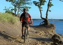 Northshore biking and hiking trails along Lake Grapevine