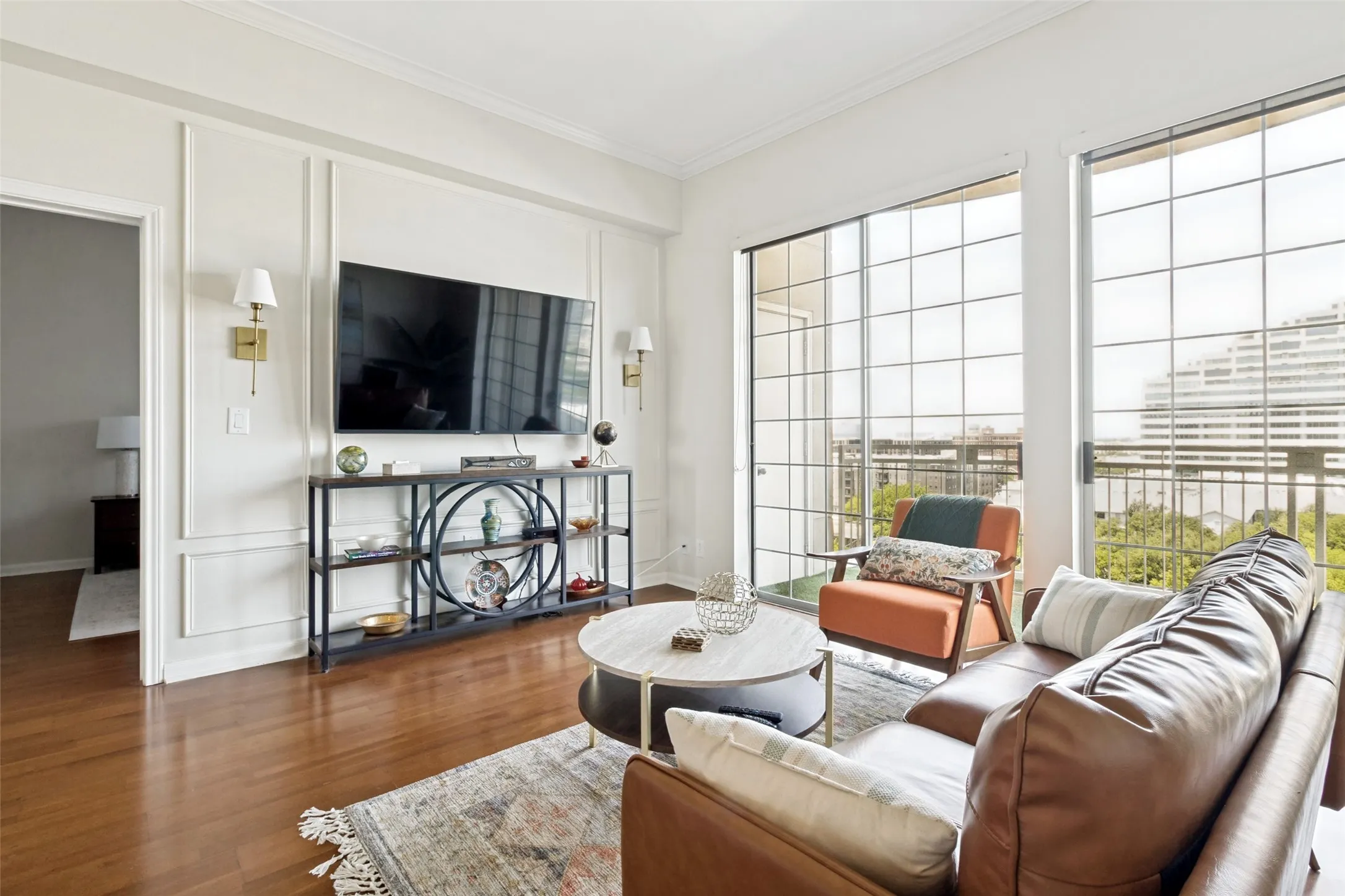 Condominium For Sale in Dallas County , 3225 Turtle Creek Boulevard 1134, Dallas, Texas 75219, 1 Bedroom, 1 Bathroom, 2 Garage spaces, 816 Sqft, built in 1998, mls#21318778, Real Estate Agent in Dallas, Homes For Sale in Dallas county, Homes For Sale in Dallas, Realtor in Dallas Texas, Real Estate Brokerage Independent Realty Texas, Luminita Cordes Realtor