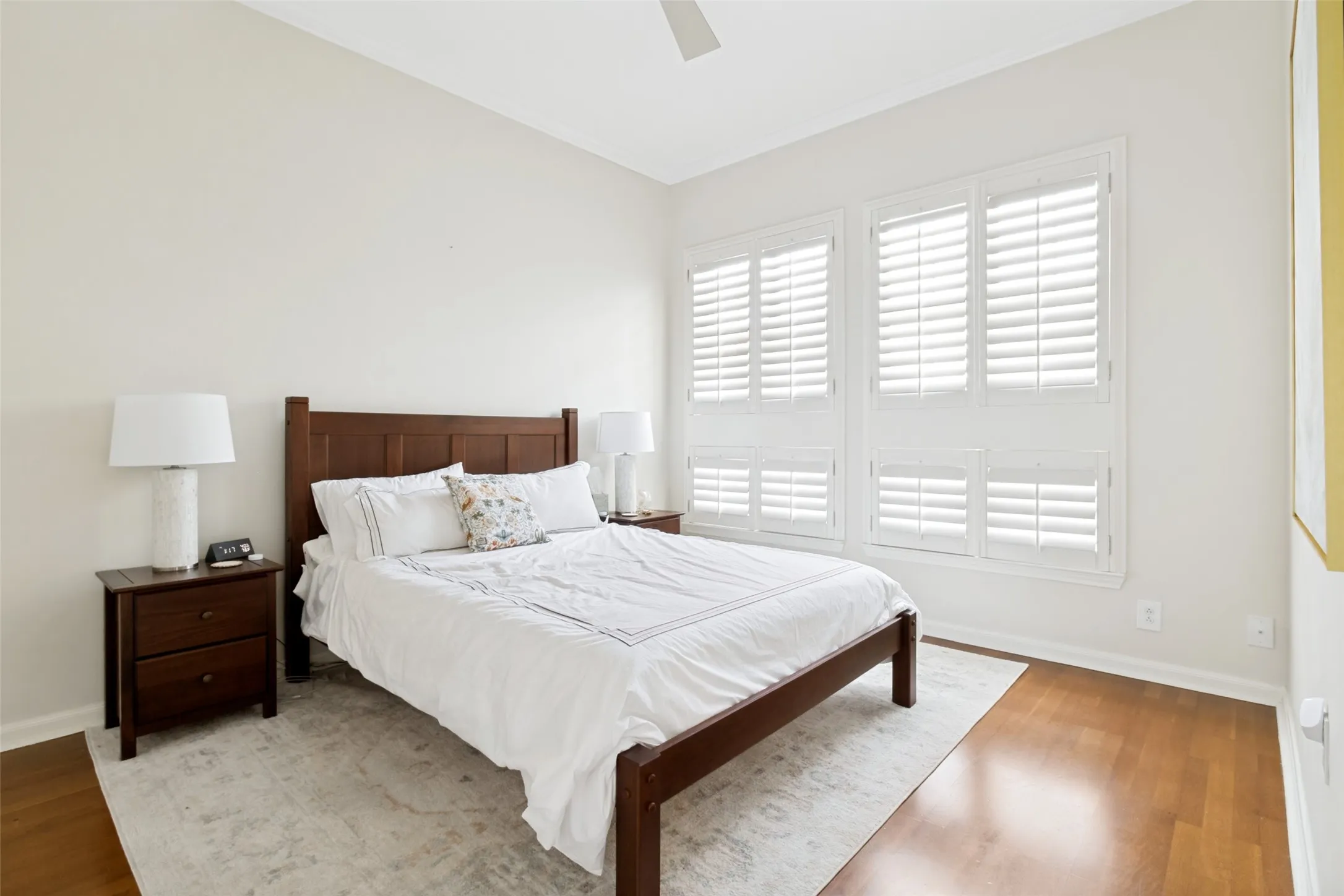Condominium For Sale in Dallas County , 3225 Turtle Creek Boulevard 1134, Dallas, Texas 75219, 1 Bedroom, 1 Bathroom, 2 Garage spaces, 816 Sqft, built in 1998, mls#21318778, Real Estate Agent in Dallas, Homes For Sale in Dallas county, Homes For Sale in Dallas, Realtor in Dallas Texas, Real Estate Brokerage Independent Realty Texas, Luminita Cordes Realtor