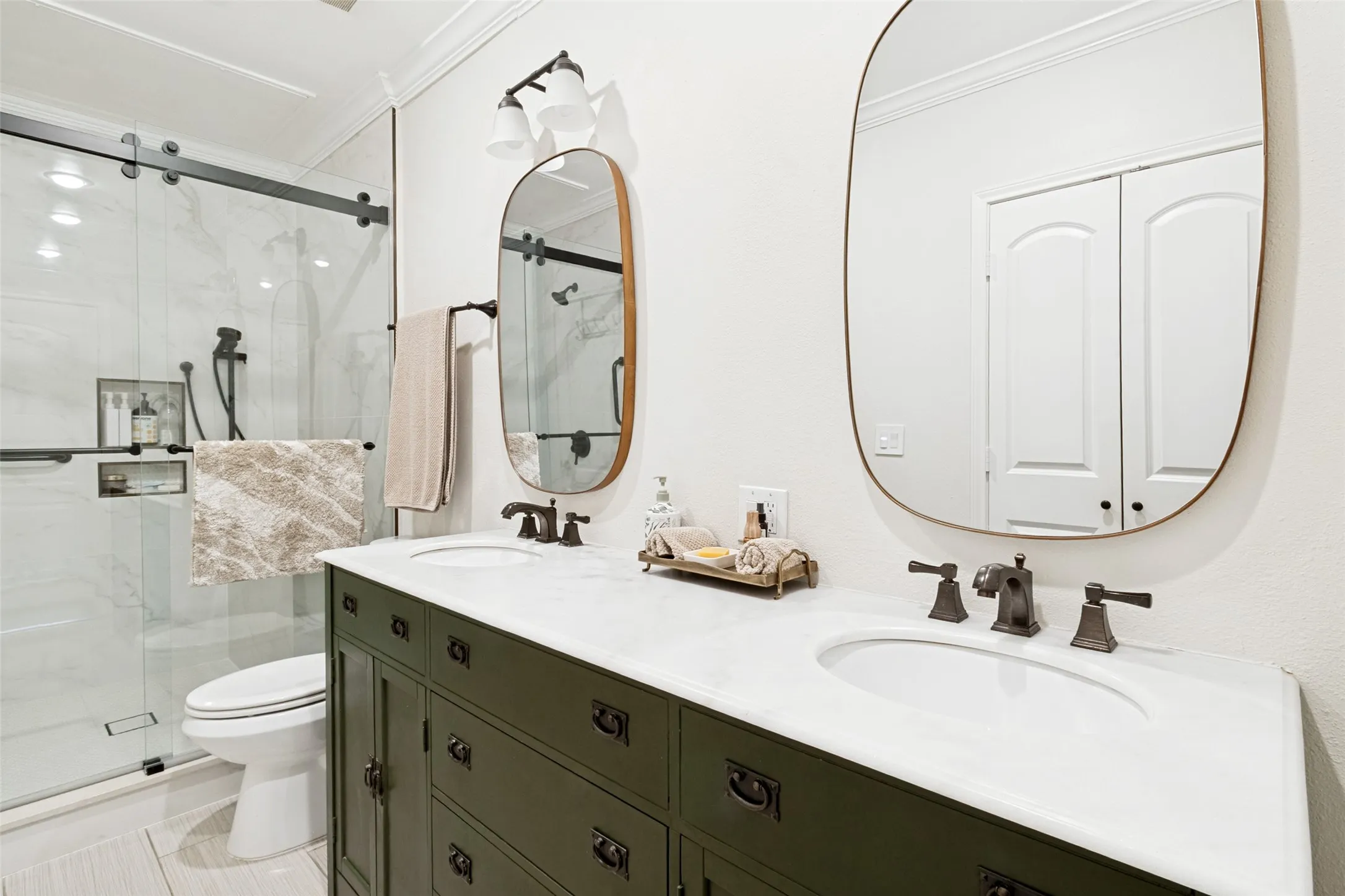 Condominium For Sale in Dallas County , 3225 Turtle Creek Boulevard 1134, Dallas, Texas 75219, 1 Bedroom, 1 Bathroom, 2 Garage spaces, 816 Sqft, built in 1998, mls#21318778, Real Estate Agent in Dallas, Homes For Sale in Dallas county, Homes For Sale in Dallas, Realtor in Dallas Texas, Real Estate Brokerage Independent Realty Texas, Luminita Cordes Realtor