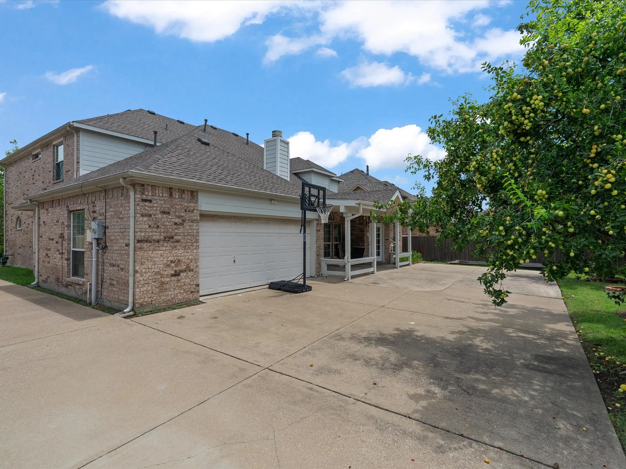 Single Family Residence For Sale in Collin County , 408 Cave River Drive, Murphy, Texas 75094, 5 Bedroom, 4 Bathroom, 2 Garage spaces, 3,499 Sqft, built in 2005, mls#21312287, Real Estate Agent in Murphy, Homes For Sale in Collin county, Homes For Sale in Murphy, Realtor in Murphy Texas, Real Estate Brokerage Independent Realty Texas, Luminita Cordes Realtor