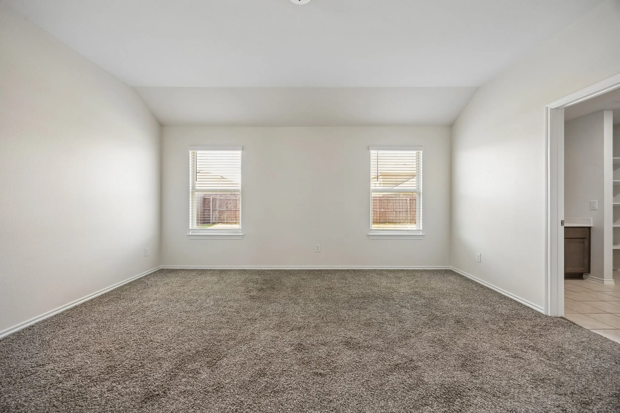 Single Family Residence For Sale in Denton County , 313 Samuel Street, Denton, Texas 76207, 4 Bedroom, 2 Bathroom, 2 Garage spaces, 1,919 Sqft, built in 2019, mls#21315759, Real Estate Agent in Denton, Homes For Sale in Denton county, Homes For Sale in Denton, Realtor in Denton Texas, Real Estate Brokerage Independent Realty Texas, Luminita Cordes Realtor