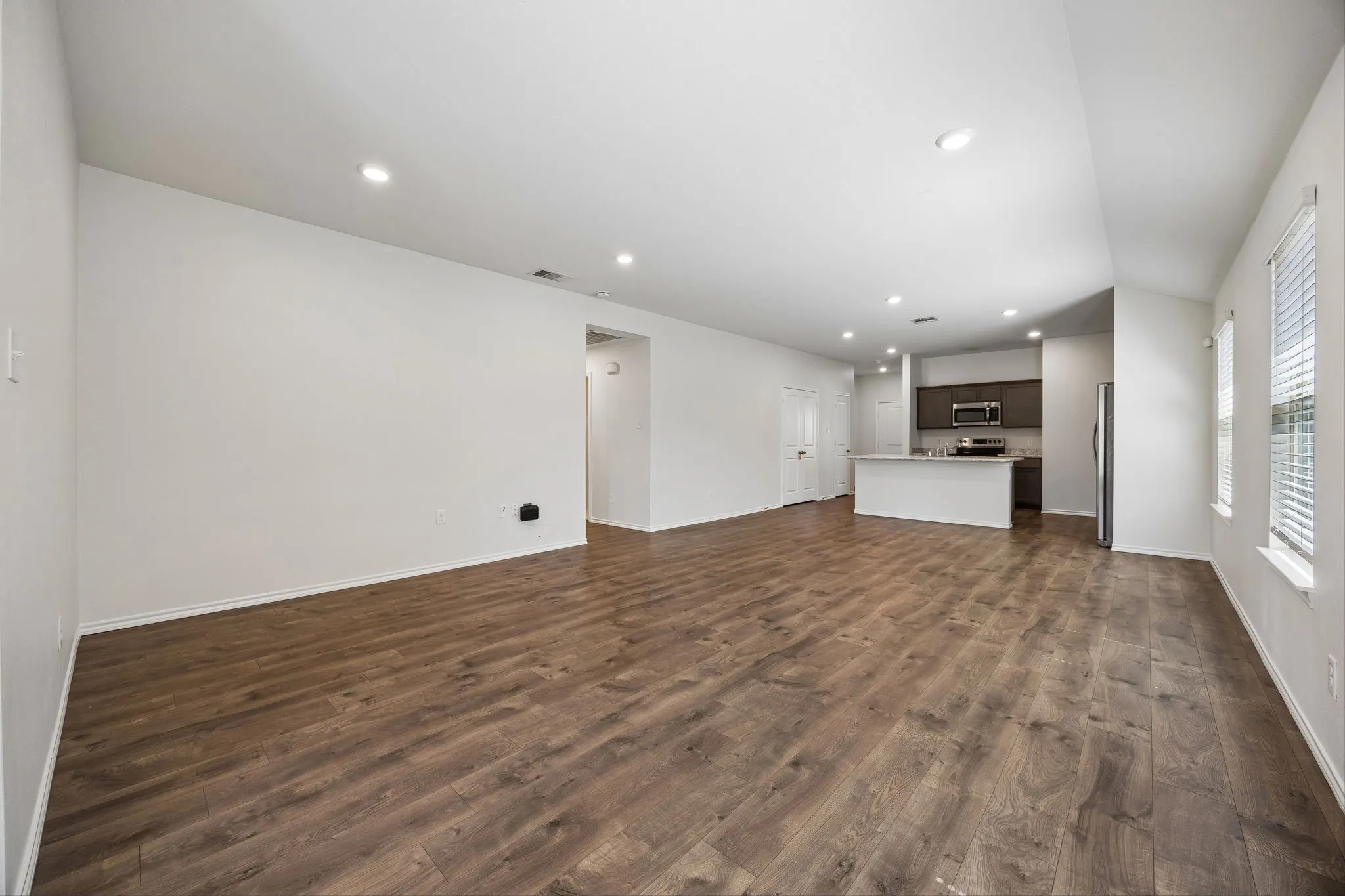 Single Family Residence For Sale in Denton County , 313 Samuel Street, Denton, Texas 76207, 4 Bedroom, 2 Bathroom, 2 Garage spaces, 1,919 Sqft, built in 2019, mls#21315759, Real Estate Agent in Denton, Homes For Sale in Denton county, Homes For Sale in Denton, Realtor in Denton Texas, Real Estate Brokerage Independent Realty Texas, Luminita Cordes Realtor