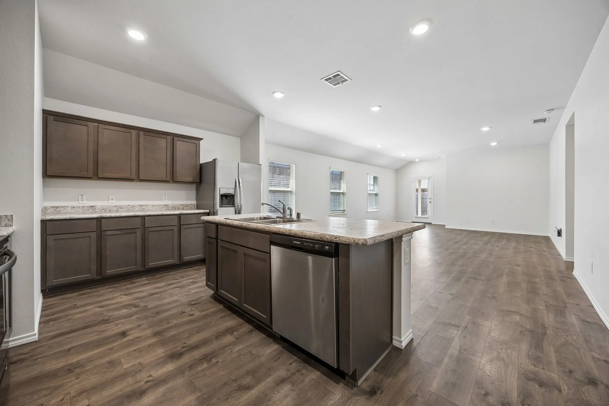 Single Family Residence For Sale in Denton County , 313 Samuel Street, Denton, Texas 76207, 4 Bedroom, 2 Bathroom, 2 Garage spaces, 1,919 Sqft, built in 2019, mls#21315759, Real Estate Agent in Denton, Homes For Sale in Denton county, Homes For Sale in Denton, Realtor in Denton Texas, Real Estate Brokerage Independent Realty Texas, Luminita Cordes Realtor
