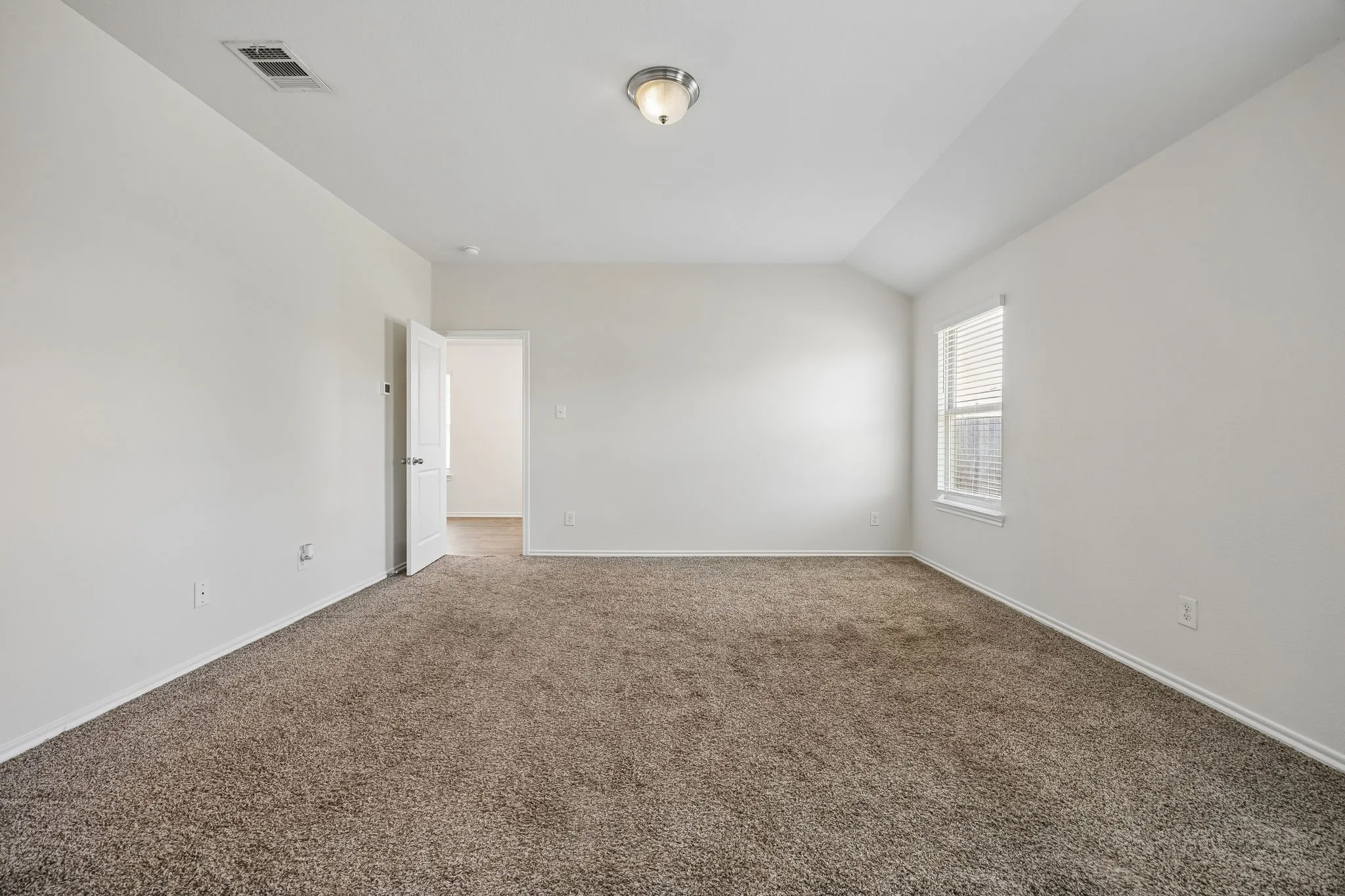Single Family Residence For Sale in Denton County , 313 Samuel Street, Denton, Texas 76207, 4 Bedroom, 2 Bathroom, 2 Garage spaces, 1,919 Sqft, built in 2019, mls#21315759, Real Estate Agent in Denton, Homes For Sale in Denton county, Homes For Sale in Denton, Realtor in Denton Texas, Real Estate Brokerage Independent Realty Texas, Luminita Cordes Realtor