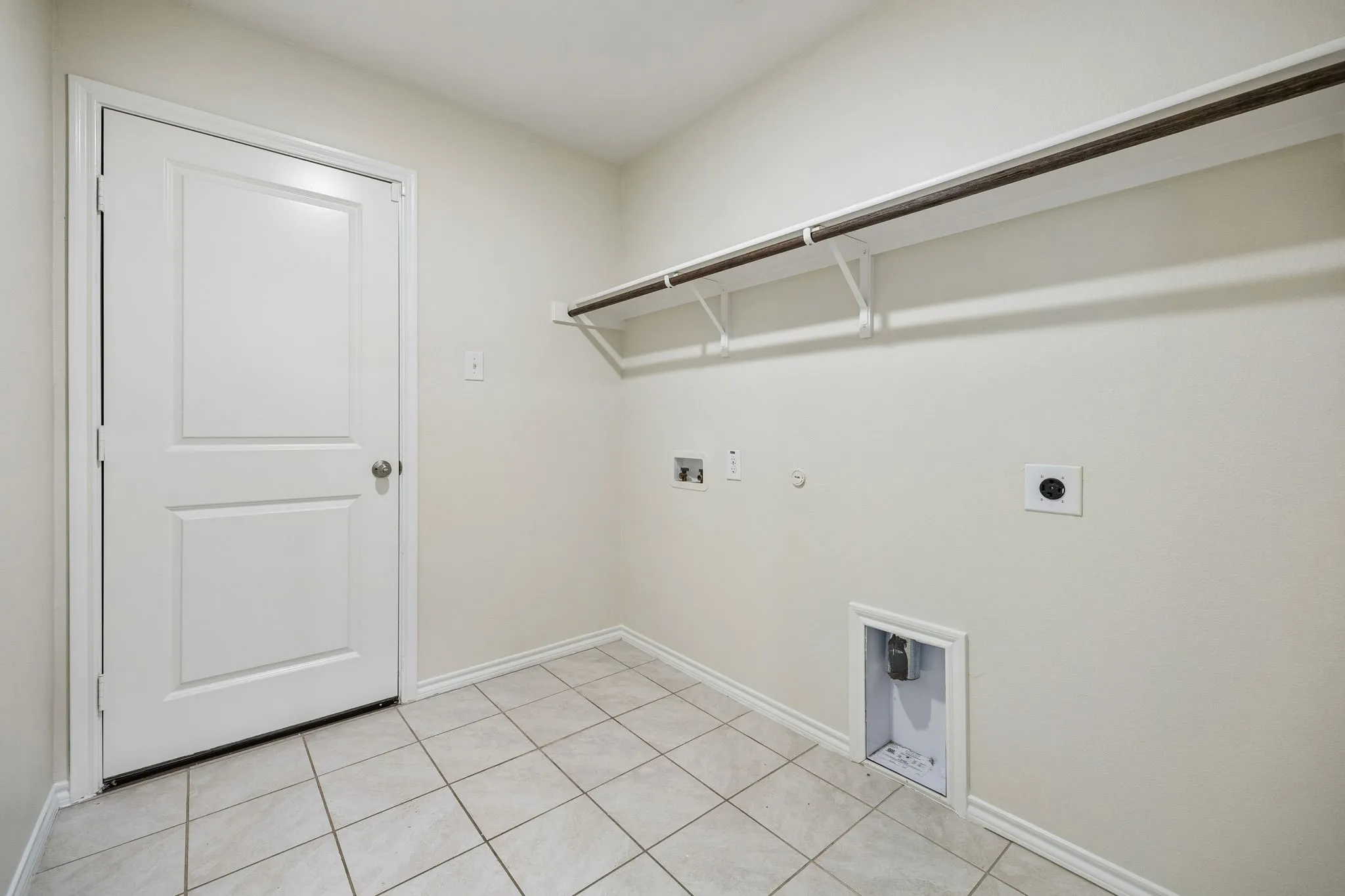 Single Family Residence For Sale in Denton County , 313 Samuel Street, Denton, Texas 76207, 4 Bedroom, 2 Bathroom, 2 Garage spaces, 1,919 Sqft, built in 2019, mls#21315759, Real Estate Agent in Denton, Homes For Sale in Denton county, Homes For Sale in Denton, Realtor in Denton Texas, Real Estate Brokerage Independent Realty Texas, Luminita Cordes Realtor