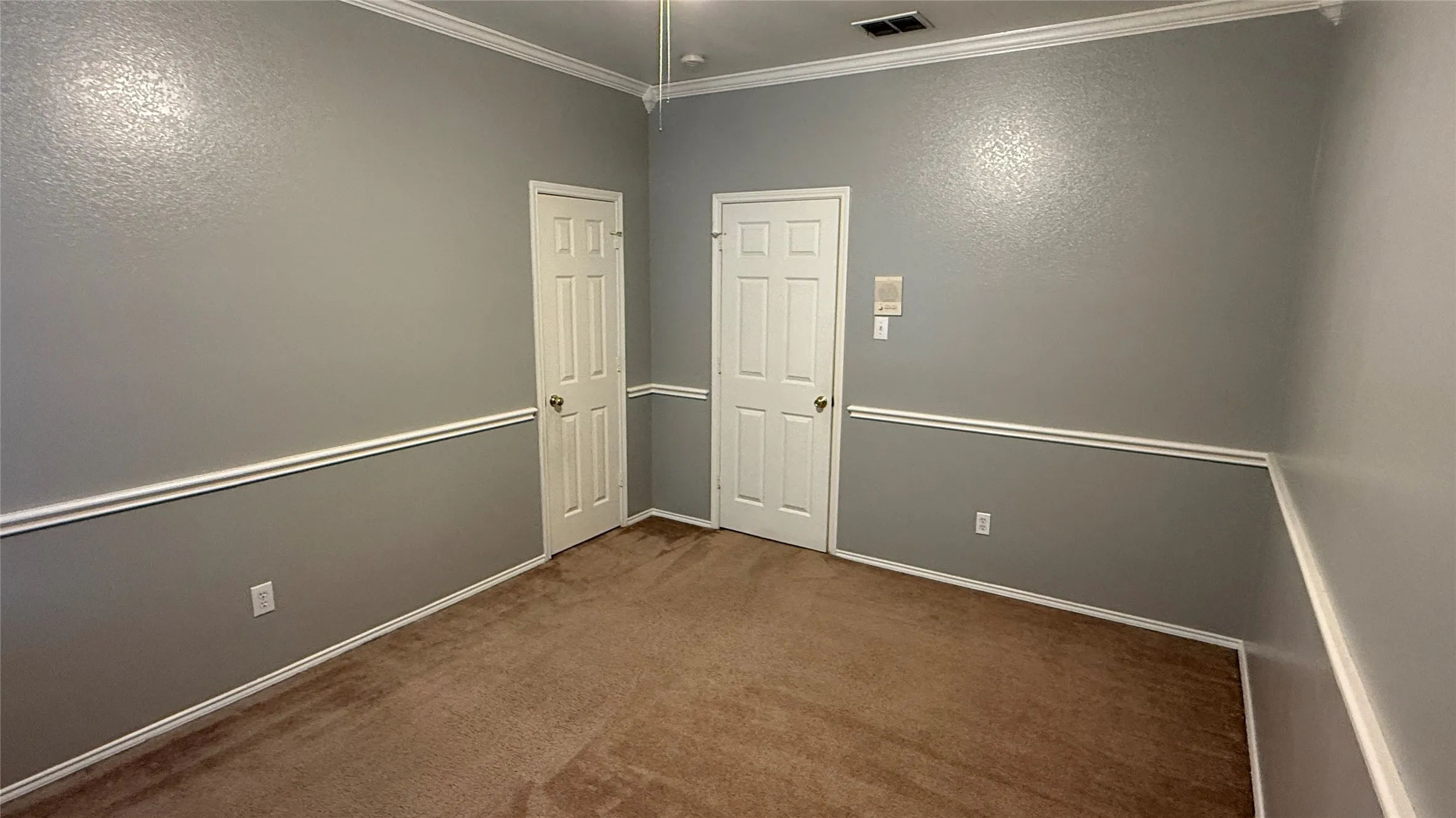 Single Family Residence For Sale in Dallas County , 10502 Augusta Lane, Rowlett, Texas 75089, 3 Bedroom, 2 Bathroom, 2 Garage spaces, 1,605 Sqft, built in 2000, mls#21320311, Real Estate Agent in Rowlett, Homes For Sale in Dallas county, Homes For Sale in Rowlett, Realtor in Rowlett Texas, Real Estate Brokerage Independent Realty Texas, Luminita Cordes Realtor