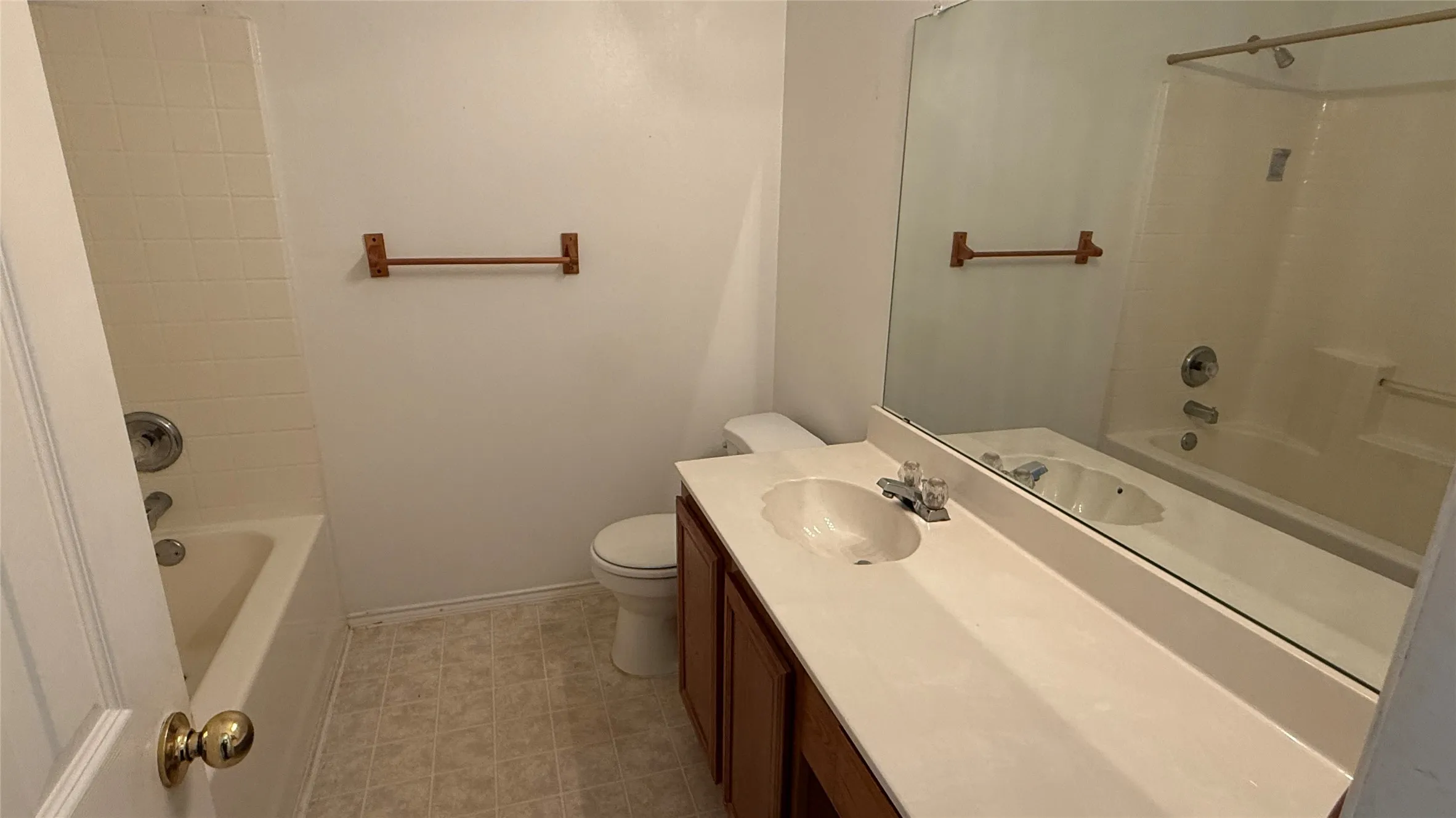 Single Family Residence For Sale in Dallas County , 10502 Augusta Lane, Rowlett, Texas 75089, 3 Bedroom, 2 Bathroom, 2 Garage spaces, 1,605 Sqft, built in 2000, mls#21320311, Real Estate Agent in Rowlett, Homes For Sale in Dallas county, Homes For Sale in Rowlett, Realtor in Rowlett Texas, Real Estate Brokerage Independent Realty Texas, Luminita Cordes Realtor