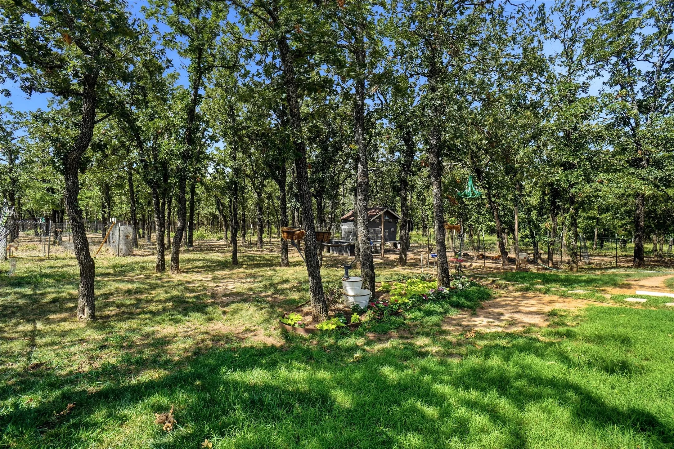 Single Family Residence For Sale in Wise County , 211 Spring Valley Road, Paradise, Texas 76073, 2 Bedroom, 2 Bathroom, Garage spaces, 1,642 Sqft, built in 2010, mls#21317603, Real Estate Agent in Paradise, Homes For Sale in Wise county, Homes For Sale in Paradise, Realtor in Paradise Texas, Real Estate Brokerage Independent Realty Texas, Luminita Cordes Realtor