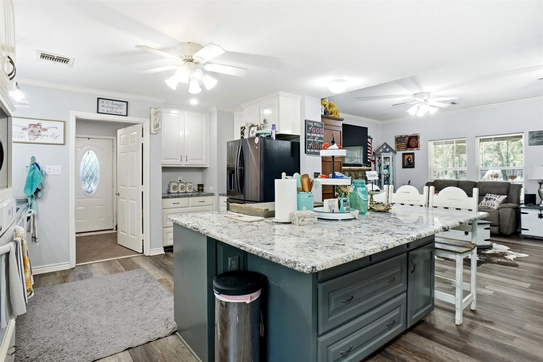 Single Family Residence For Sale in Wise County , 211 Spring Valley Road, Paradise, Texas 76073, 2 Bedroom, 2 Bathroom, Garage spaces, 1,642 Sqft, built in 2010, mls#21317603, Real Estate Agent in Paradise, Homes For Sale in Wise county, Homes For Sale in Paradise, Realtor in Paradise Texas, Real Estate Brokerage Independent Realty Texas, Luminita Cordes Realtor