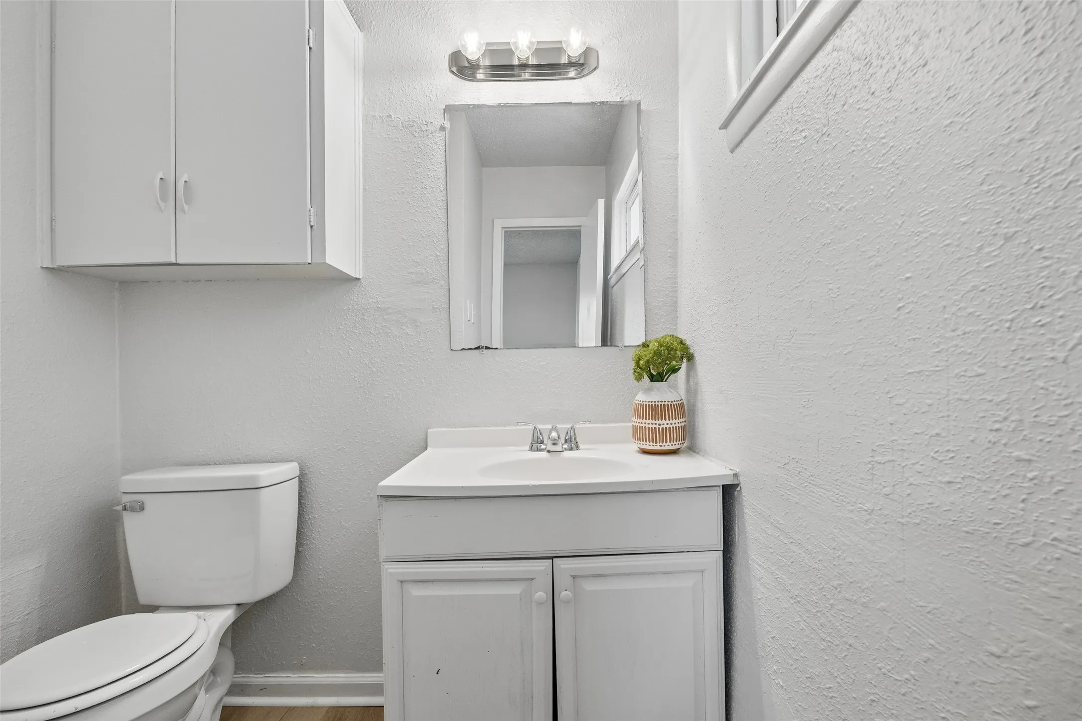 Single Family Residence For Sale in Dallas County , 5170 Cardiff Street, Dallas, Texas 75241, 3 Bedroom, 2 Bathroom, Garage spaces, 1,395 Sqft, built in 1957, mls#21315293, Real Estate Agent in Dallas, Homes For Sale in Dallas county, Homes For Sale in Dallas, Realtor in Dallas Texas, Real Estate Brokerage Independent Realty Texas, Luminita Cordes Realtor