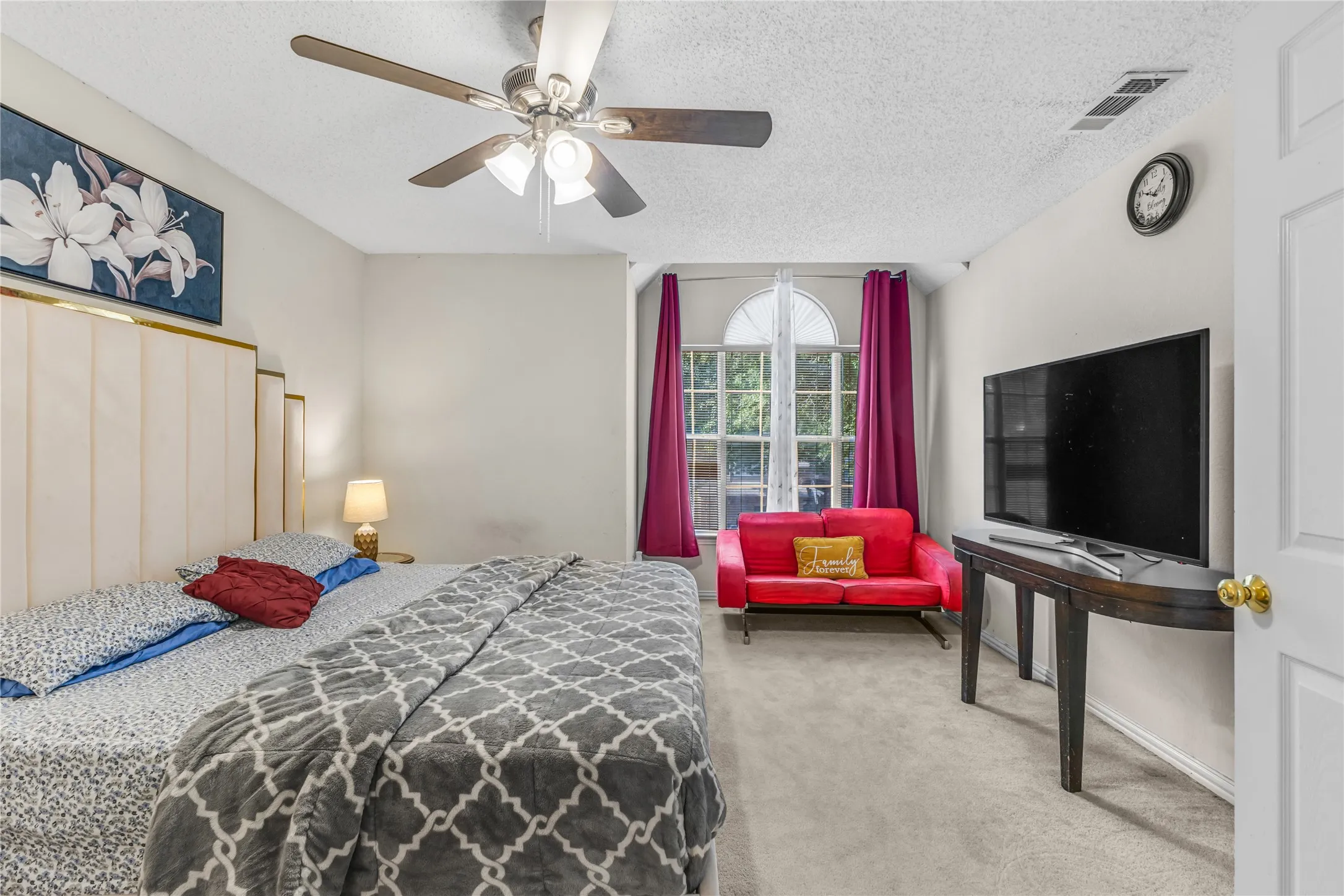 Single Family Residence For Sale in Dallas County , 4105 Crest Ridge Drive, Irving, Texas 75061, 3 Bedroom, 3 Bathroom, 2 Garage spaces, 2,527 Sqft, built in 1990, mls#21320480, Real Estate Agent in Irving, Homes For Sale in Dallas county, Homes For Sale in Irving, Realtor in Irving Texas, Real Estate Brokerage Independent Realty Texas, Luminita Cordes Realtor