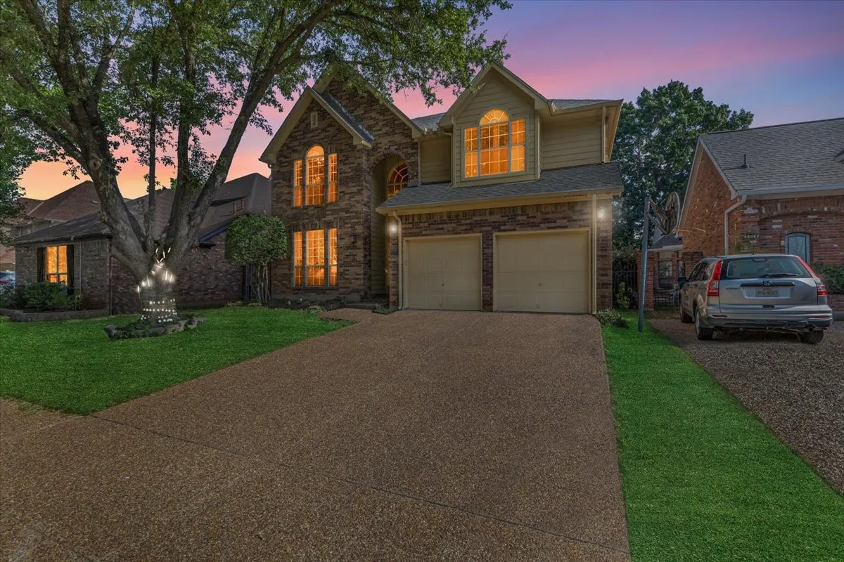 Single Family Residence For Sale in Dallas County , 4105 Crest Ridge Drive, Irving, Texas 75061, 3 Bedroom, 3 Bathroom, 2 Garage spaces, 2,527 Sqft, built in 1990, mls#21320480, Real Estate Agent in Irving, Homes For Sale in Dallas county, Homes For Sale in Irving, Realtor in Irving Texas, Real Estate Brokerage Independent Realty Texas, Luminita Cordes Realtor