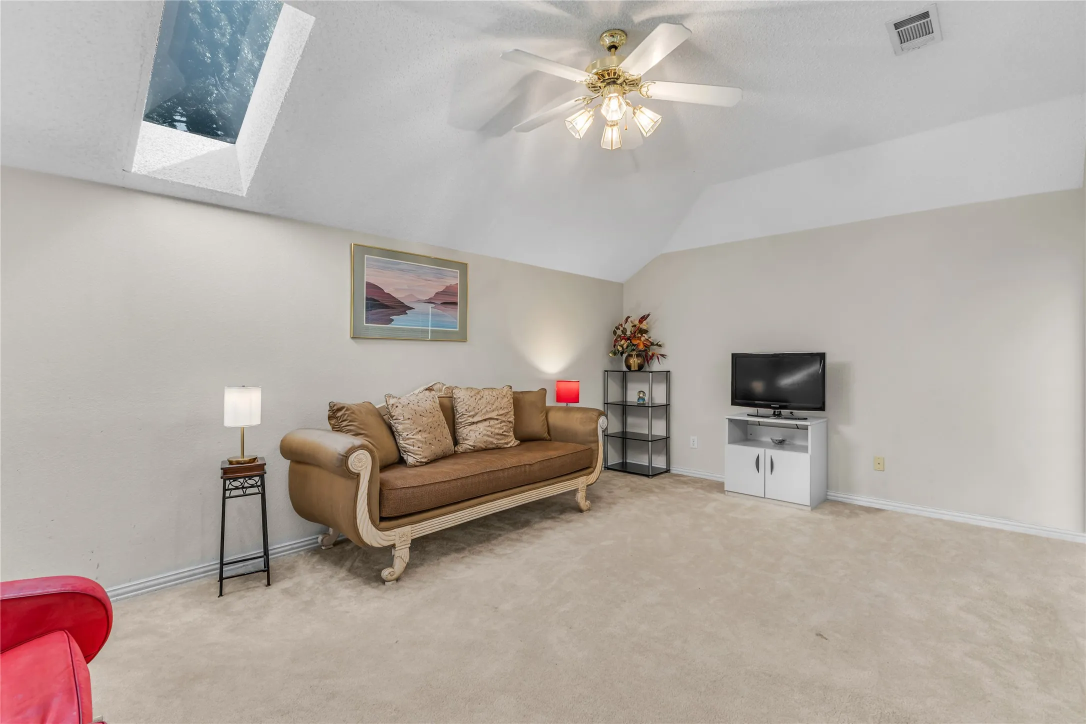 Single Family Residence For Sale in Dallas County , 4105 Crest Ridge Drive, Irving, Texas 75061, 3 Bedroom, 3 Bathroom, 2 Garage spaces, 2,527 Sqft, built in 1990, mls#21320480, Real Estate Agent in Irving, Homes For Sale in Dallas county, Homes For Sale in Irving, Realtor in Irving Texas, Real Estate Brokerage Independent Realty Texas, Luminita Cordes Realtor