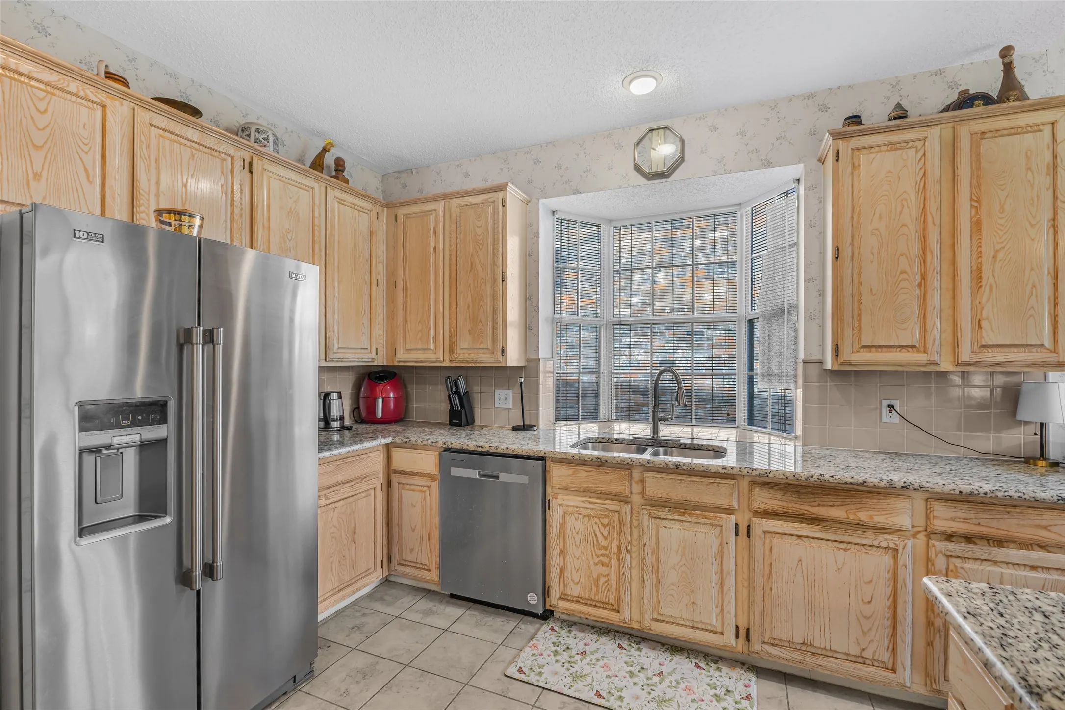 Single Family Residence For Sale in Dallas County , 4105 Crest Ridge Drive, Irving, Texas 75061, 3 Bedroom, 3 Bathroom, 2 Garage spaces, 2,527 Sqft, built in 1990, mls#21320480, Real Estate Agent in Irving, Homes For Sale in Dallas county, Homes For Sale in Irving, Realtor in Irving Texas, Real Estate Brokerage Independent Realty Texas, Luminita Cordes Realtor