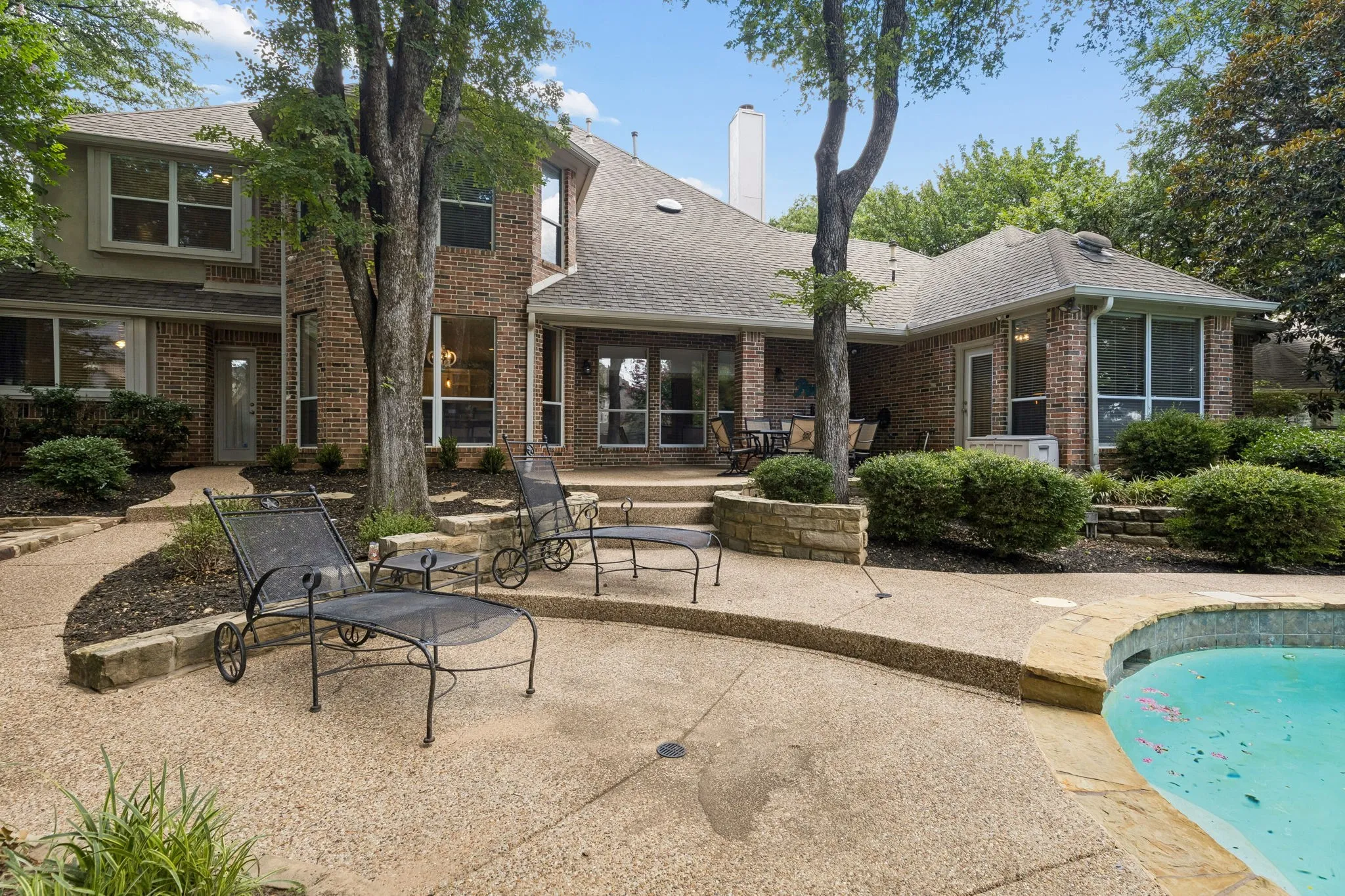 Single Family Residence For Sale in Tarrant County , 706 Wentwood Drive, Southlake, Texas 76092, 5 Bedroom, 4 Bathroom, 3 Garage spaces, 4,425 Sqft, built in 1999, mls#21320785, Real Estate Agent in Southlake, Homes For Sale in Tarrant county, Homes For Sale in Southlake, Realtor in Southlake Texas, Real Estate Brokerage Independent Realty Texas, Luminita Cordes Realtor