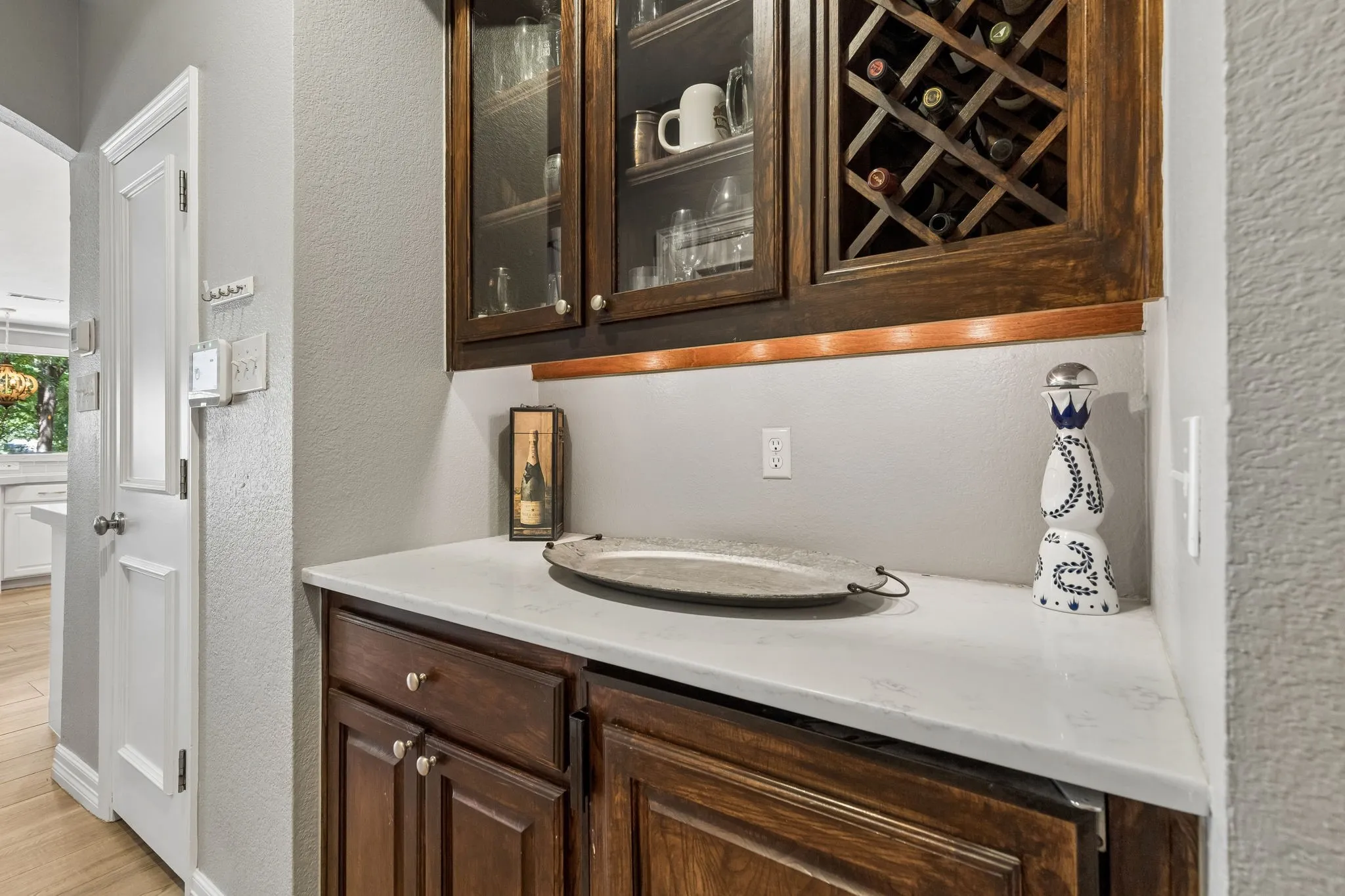 Single Family Residence For Sale in Tarrant County , 706 Wentwood Drive, Southlake, Texas 76092, 5 Bedroom, 4 Bathroom, 3 Garage spaces, 4,425 Sqft, built in 1999, mls#21320785, Real Estate Agent in Southlake, Homes For Sale in Tarrant county, Homes For Sale in Southlake, Realtor in Southlake Texas, Real Estate Brokerage Independent Realty Texas, Luminita Cordes Realtor
