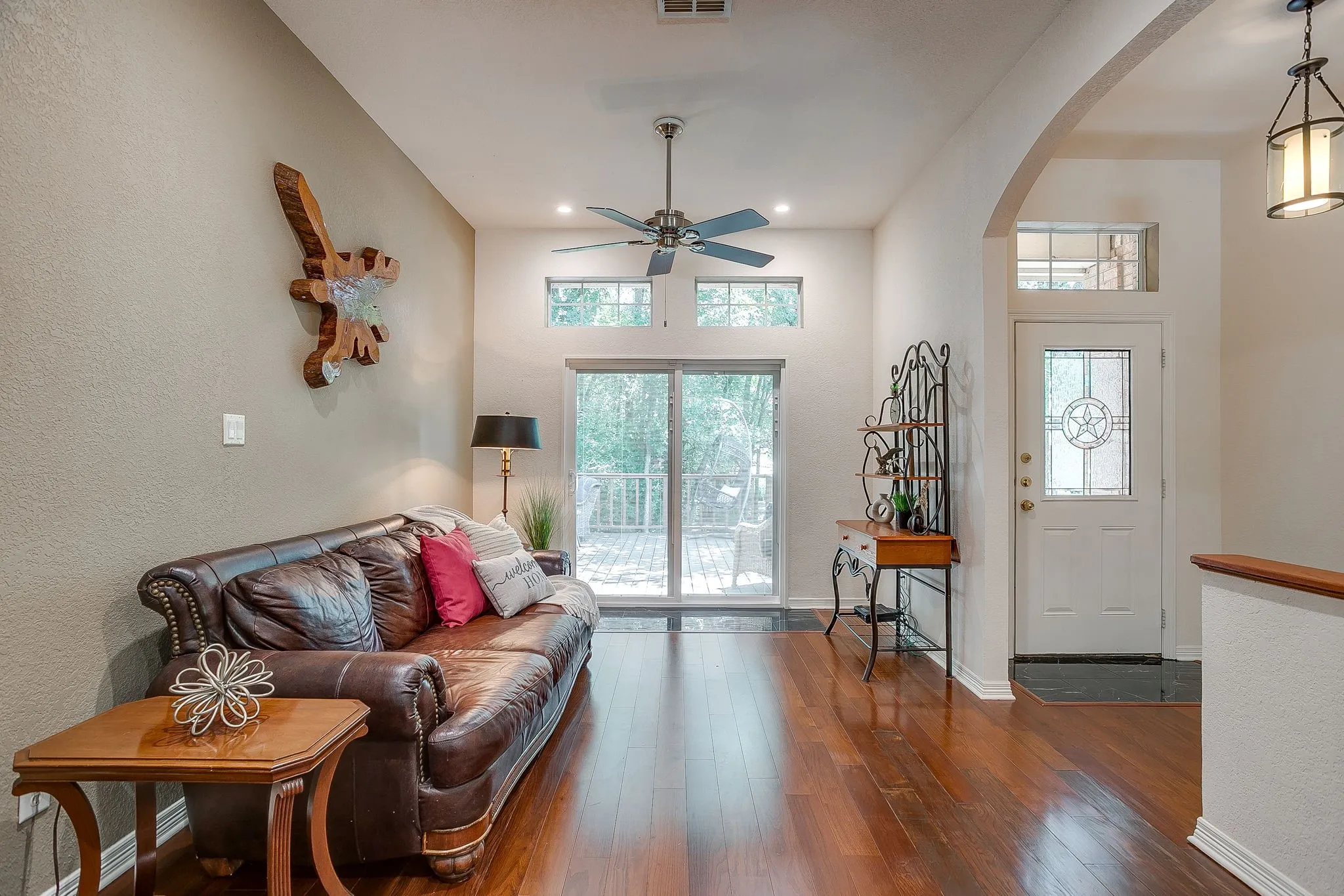 Single Family Residence For Sale in Tarrant County , 4056 Tortoise Lane, Fort Worth, Texas 76135, 3 Bedroom, 2 Bathroom, 2 Garage spaces, 1,829 Sqft, built in 2006, mls#21318965, Real Estate Agent in Fort Worth, Homes For Sale in Tarrant county, Homes For Sale in Fort Worth, Realtor in Fort Worth Texas, Real Estate Brokerage Independent Realty Texas, Luminita Cordes Realtor