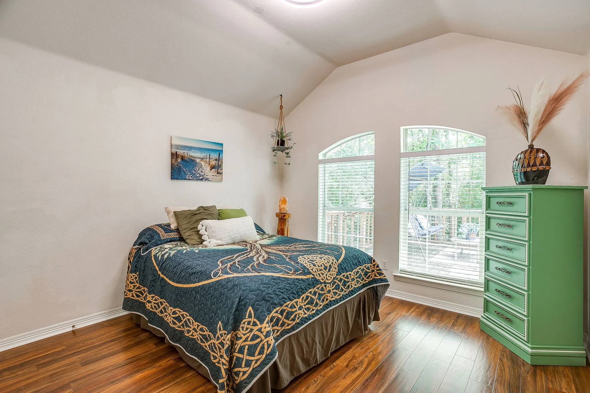 Single Family Residence For Sale in Tarrant County , 4056 Tortoise Lane, Fort Worth, Texas 76135, 3 Bedroom, 2 Bathroom, 2 Garage spaces, 1,829 Sqft, built in 2006, mls#21318965, Real Estate Agent in Fort Worth, Homes For Sale in Tarrant county, Homes For Sale in Fort Worth, Realtor in Fort Worth Texas, Real Estate Brokerage Independent Realty Texas, Luminita Cordes Realtor