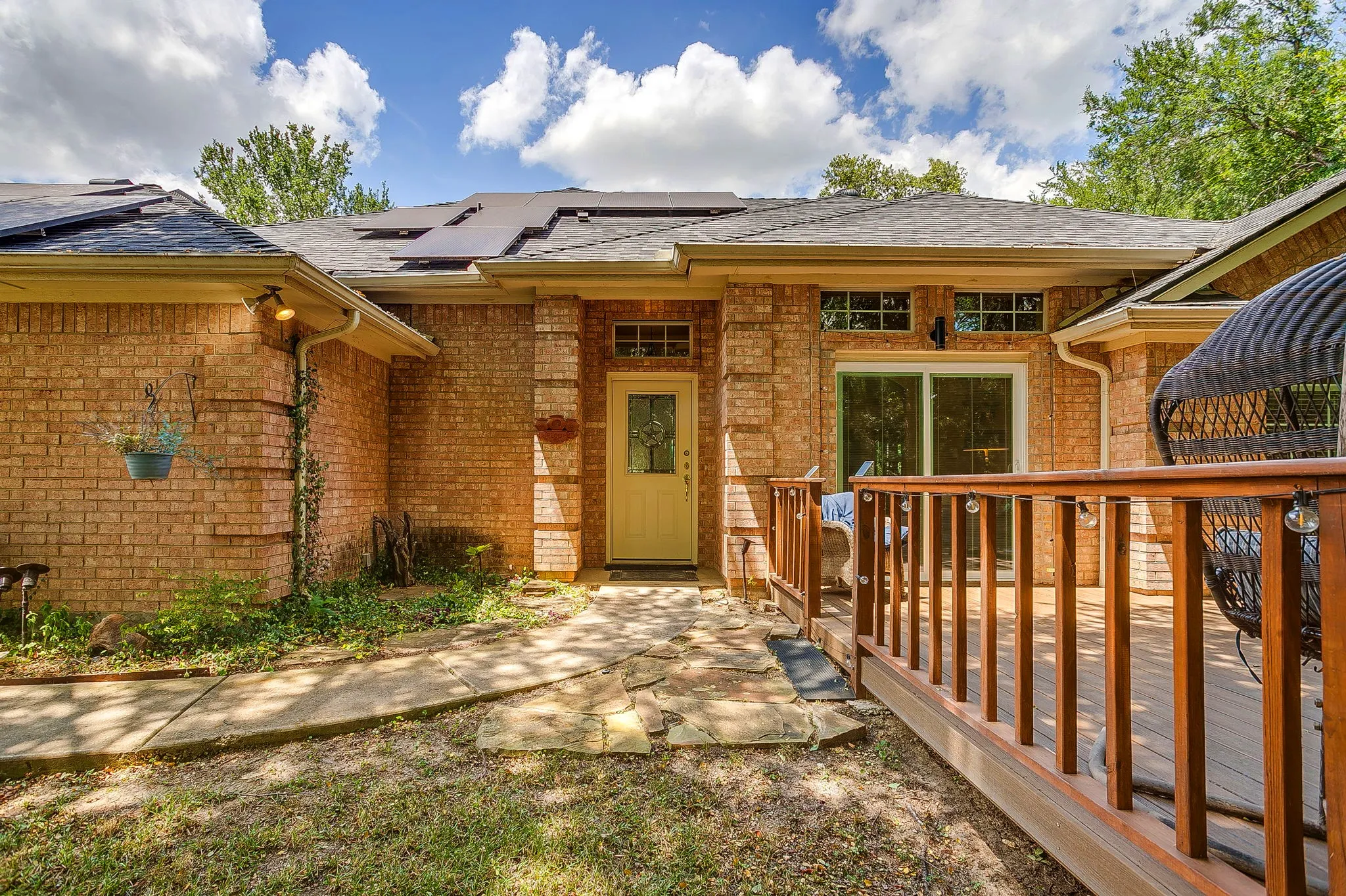Single Family Residence For Sale in Tarrant County , 4056 Tortoise Lane, Fort Worth, Texas 76135, 3 Bedroom, 2 Bathroom, 2 Garage spaces, 1,829 Sqft, built in 2006, mls#21318965, Real Estate Agent in Fort Worth, Homes For Sale in Tarrant county, Homes For Sale in Fort Worth, Realtor in Fort Worth Texas, Real Estate Brokerage Independent Realty Texas, Luminita Cordes Realtor