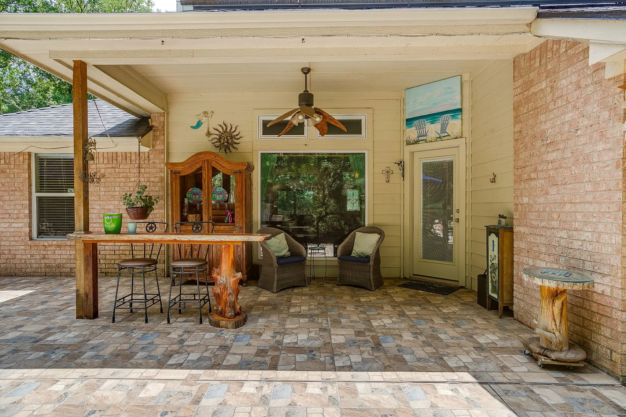 Single Family Residence For Sale in Tarrant County , 4056 Tortoise Lane, Fort Worth, Texas 76135, 3 Bedroom, 2 Bathroom, 2 Garage spaces, 1,829 Sqft, built in 2006, mls#21318965, Real Estate Agent in Fort Worth, Homes For Sale in Tarrant county, Homes For Sale in Fort Worth, Realtor in Fort Worth Texas, Real Estate Brokerage Independent Realty Texas, Luminita Cordes Realtor