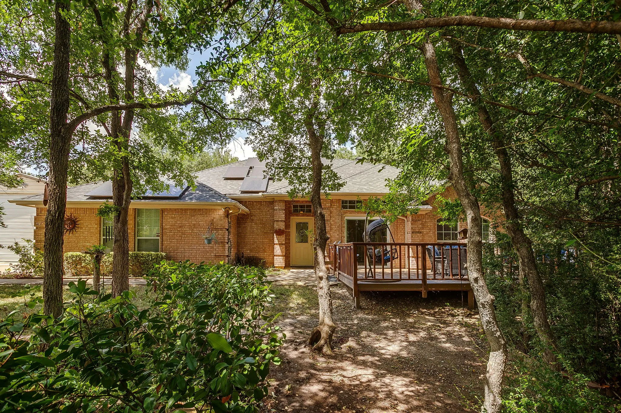 Single Family Residence For Sale in Tarrant County , 4056 Tortoise Lane, Fort Worth, Texas 76135, 3 Bedroom, 2 Bathroom, 2 Garage spaces, 1,829 Sqft, built in 2006, mls#21318965, Real Estate Agent in Fort Worth, Homes For Sale in Tarrant county, Homes For Sale in Fort Worth, Realtor in Fort Worth Texas, Real Estate Brokerage Independent Realty Texas, Luminita Cordes Realtor