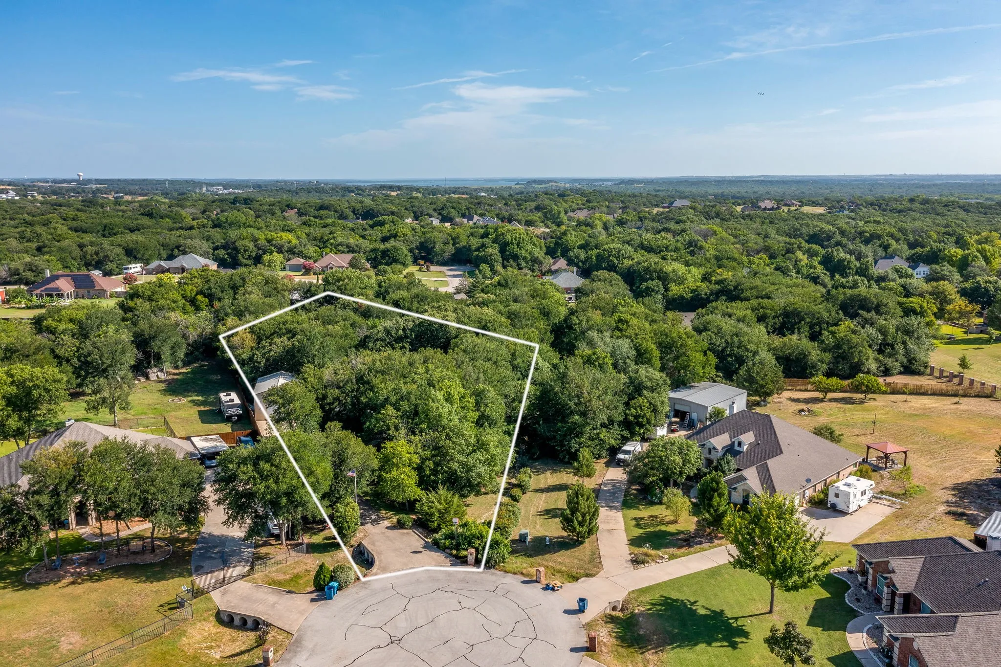 Single Family Residence For Sale in Tarrant County , 4056 Tortoise Lane, Fort Worth, Texas 76135, 3 Bedroom, 2 Bathroom, 2 Garage spaces, 1,829 Sqft, built in 2006, mls#21318965, Real Estate Agent in Fort Worth, Homes For Sale in Tarrant county, Homes For Sale in Fort Worth, Realtor in Fort Worth Texas, Real Estate Brokerage Independent Realty Texas, Luminita Cordes Realtor