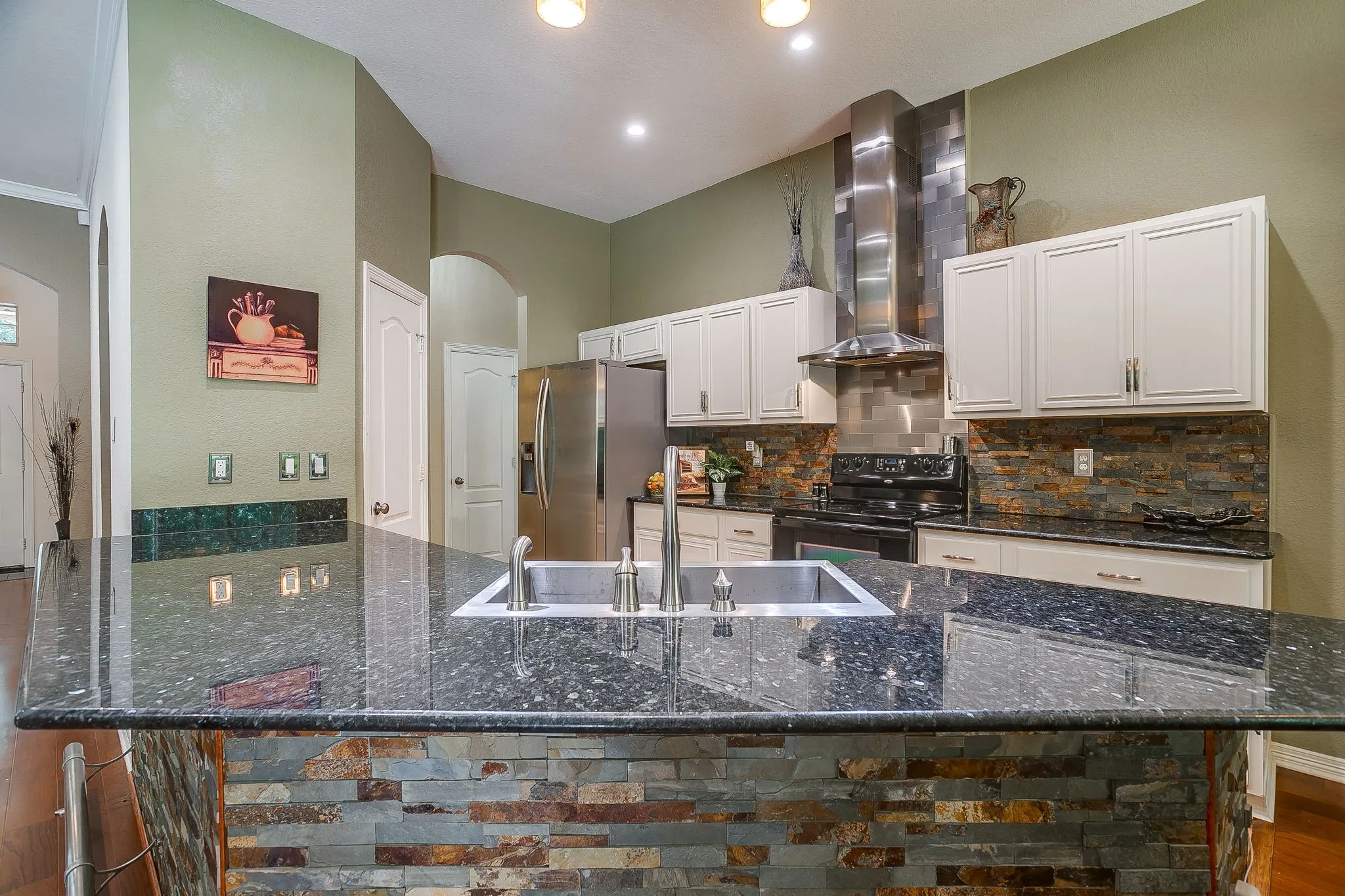 Single Family Residence For Sale in Tarrant County , 4056 Tortoise Lane, Fort Worth, Texas 76135, 3 Bedroom, 2 Bathroom, 2 Garage spaces, 1,829 Sqft, built in 2006, mls#21318965, Real Estate Agent in Fort Worth, Homes For Sale in Tarrant county, Homes For Sale in Fort Worth, Realtor in Fort Worth Texas, Real Estate Brokerage Independent Realty Texas, Luminita Cordes Realtor