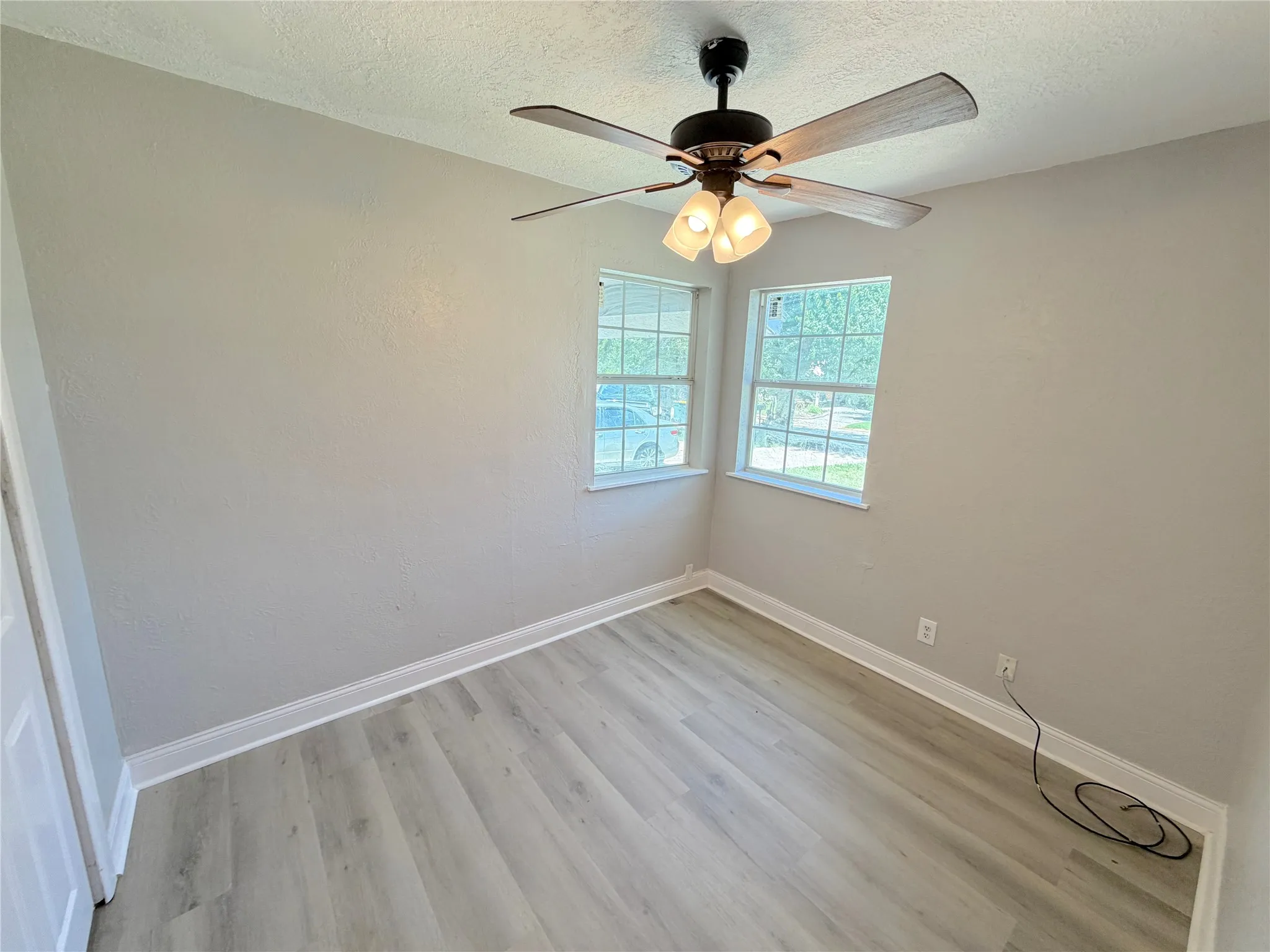 Single Family Residence For Sale in Grayson County , 1508 N Hoard Avenue, Sherman, Texas 75090, 3 Bedroom, 1 Bathroom, Garage spaces, 1,200 Sqft, built in 1950, mls#21321036, Real Estate Agent in Sherman, Homes For Sale in Grayson county, Homes For Sale in Sherman, Realtor in Sherman Texas, Real Estate Brokerage Independent Realty Texas, Luminita Cordes Realtor